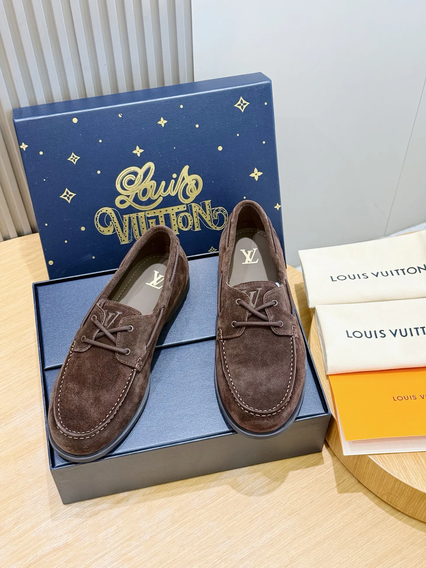 Men's Loafers And Dress Shoes LOUIS VUITTON 18277864