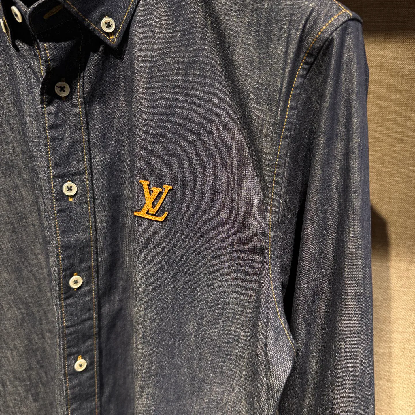 Men's Shirts LOUIS VUITTON 18244474