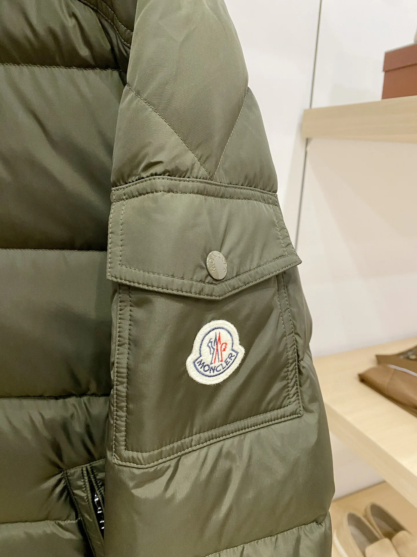 Men's Jackets And Down Jackets MONCLER 18469479