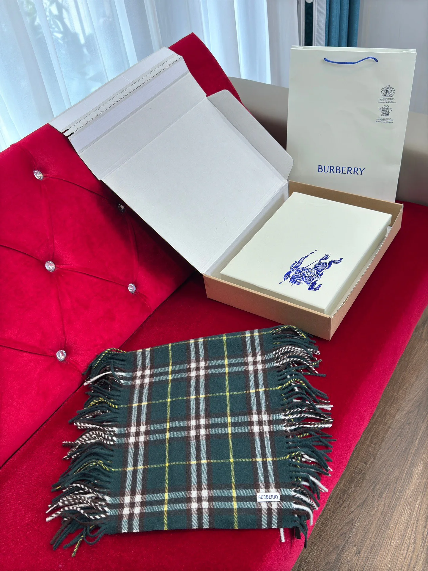 Scarves BURBERRY 18287475