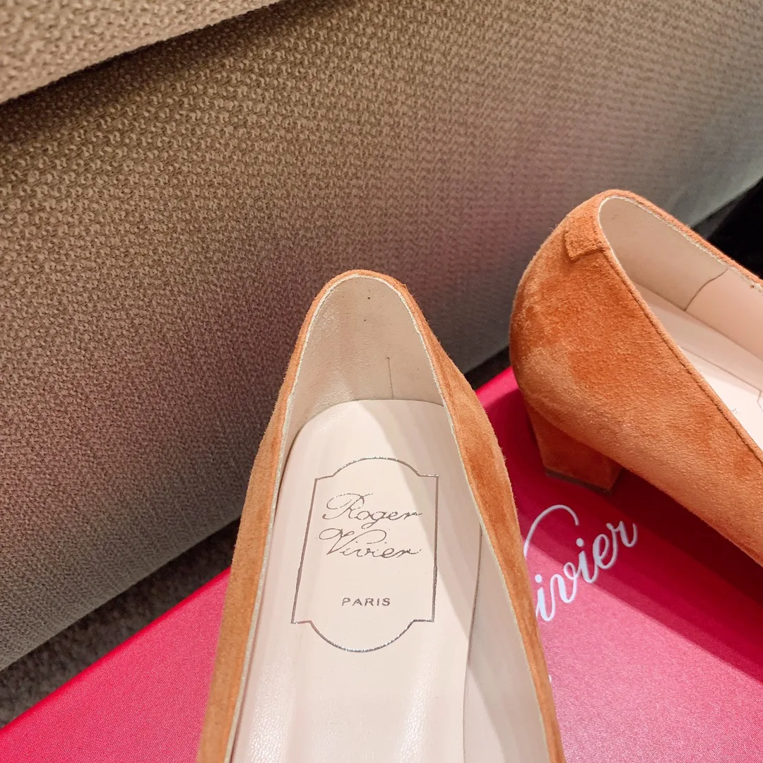 Women's Heels ROGER VIVIER 17550730