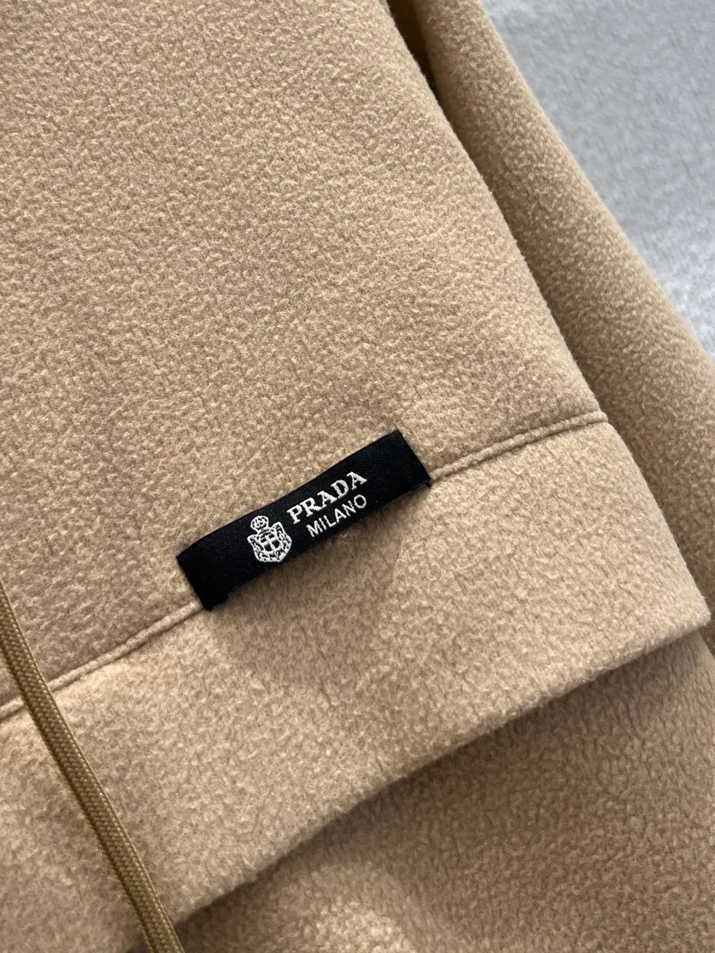 Women's Jackets And Down Jackets PRADA 18141085
