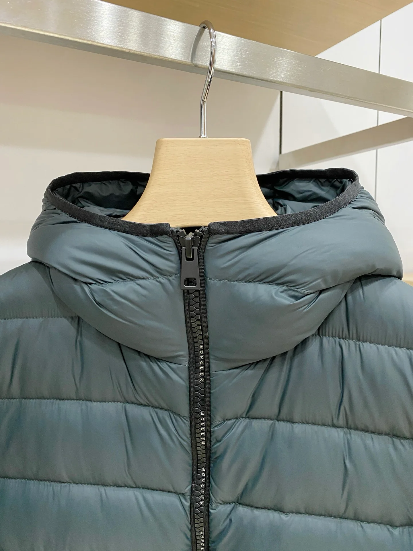 Куртки И Пуховики Мужские Moncler 18596291