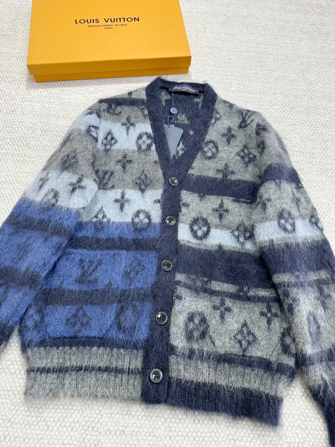Women's Jumpers And Sweaters LOUIS VUITTON 18189372