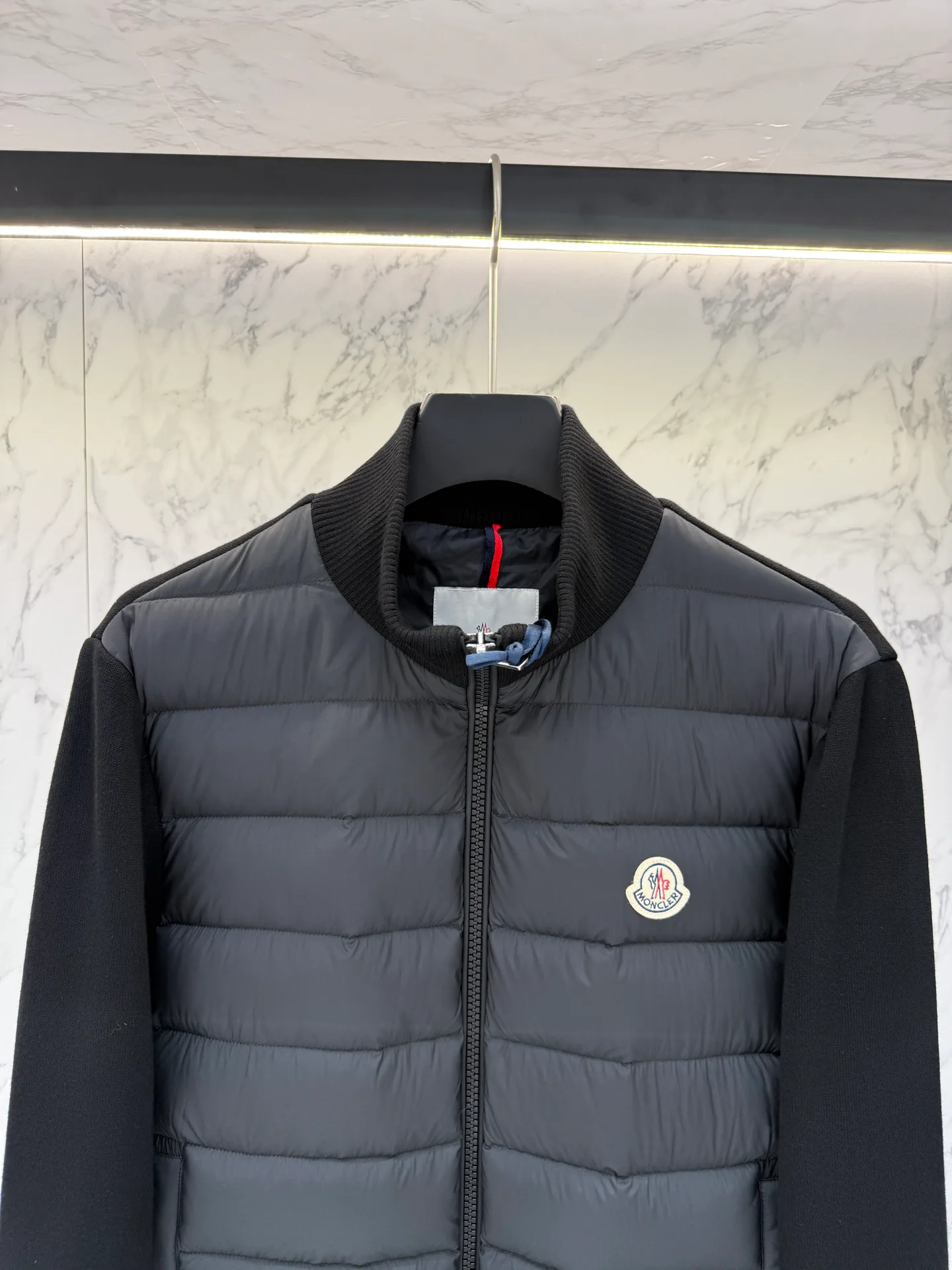 Men's Jackets And Down Jackets MONCLER 18480842