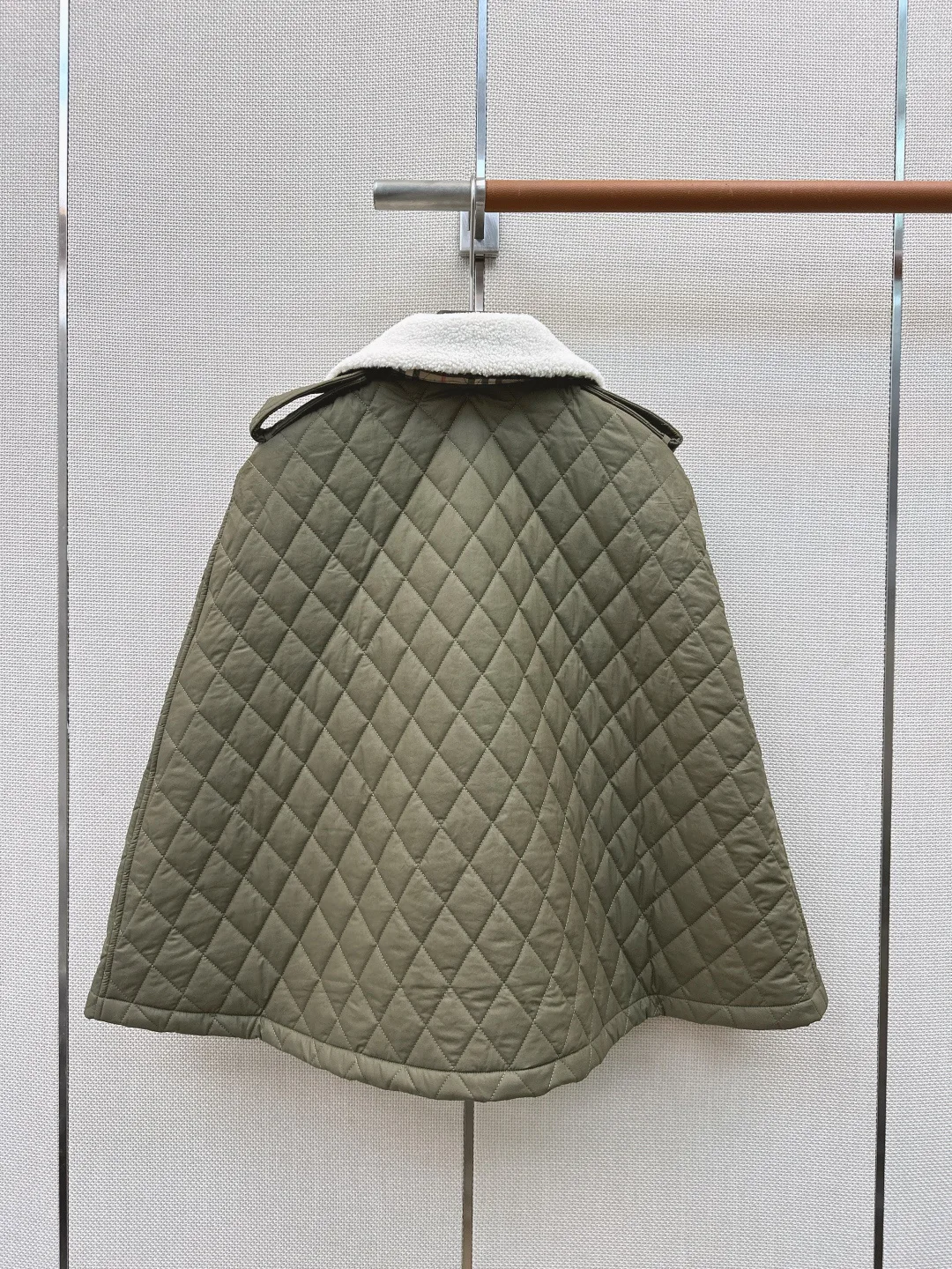 Куртки И Пуховики Женские Burberry 18635863