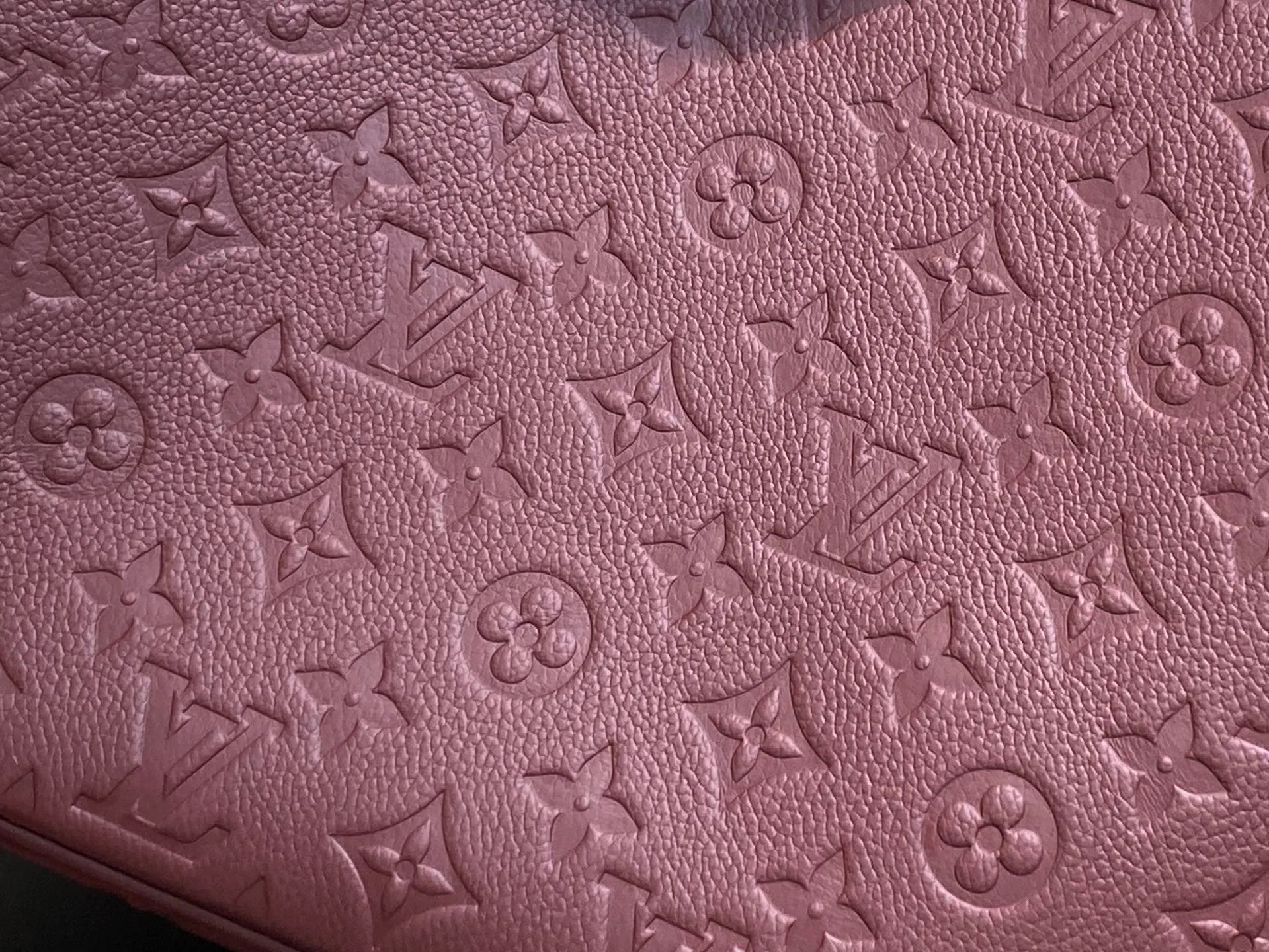 Women's Classic Handbags LOUIS VUITTON 18240299