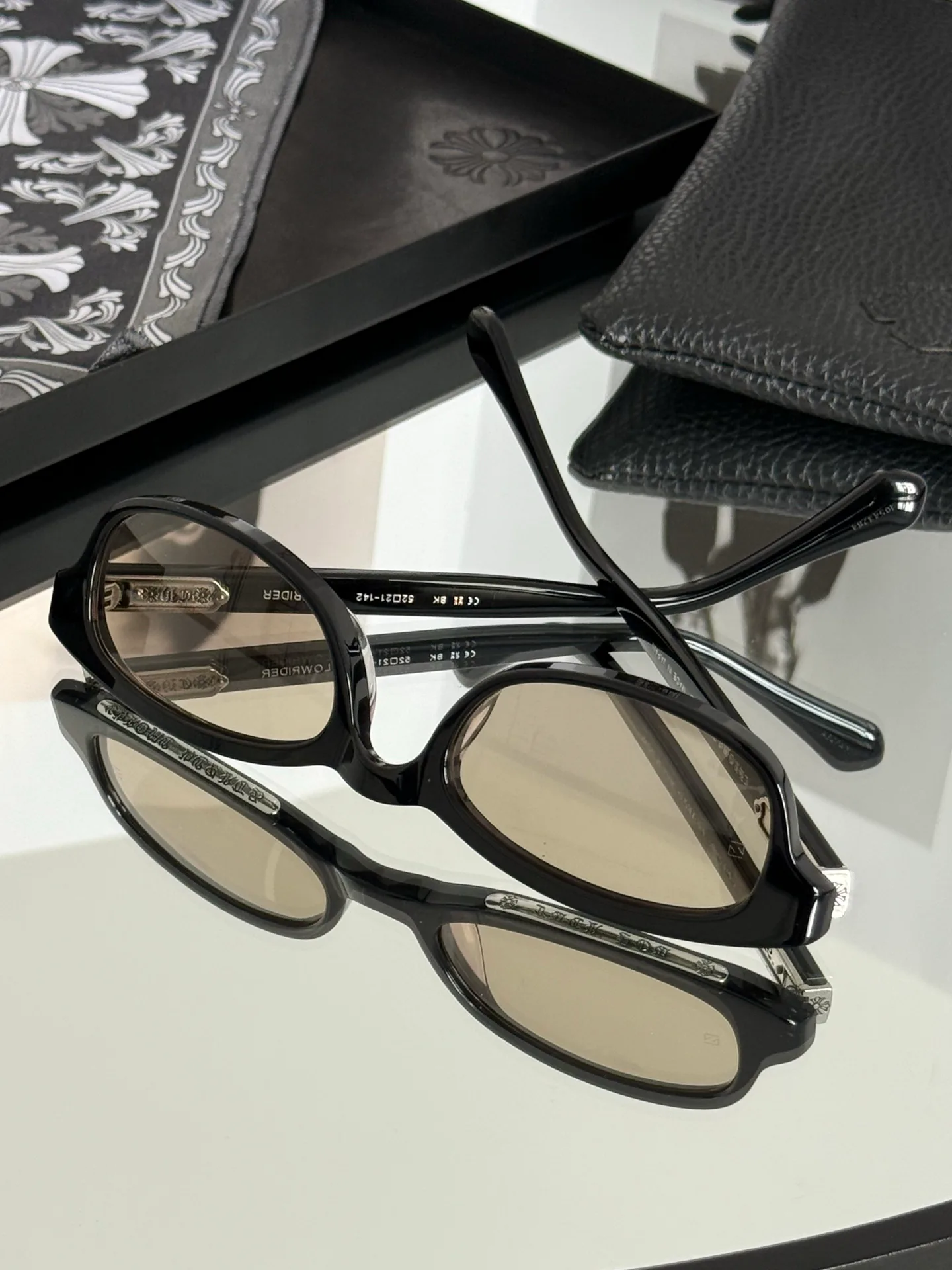 Glasses GENTLE MONSTER 17996542