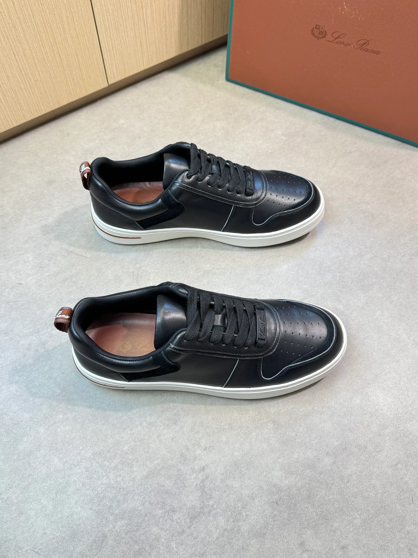 Men's Sneakers LORO PIANA 18103714