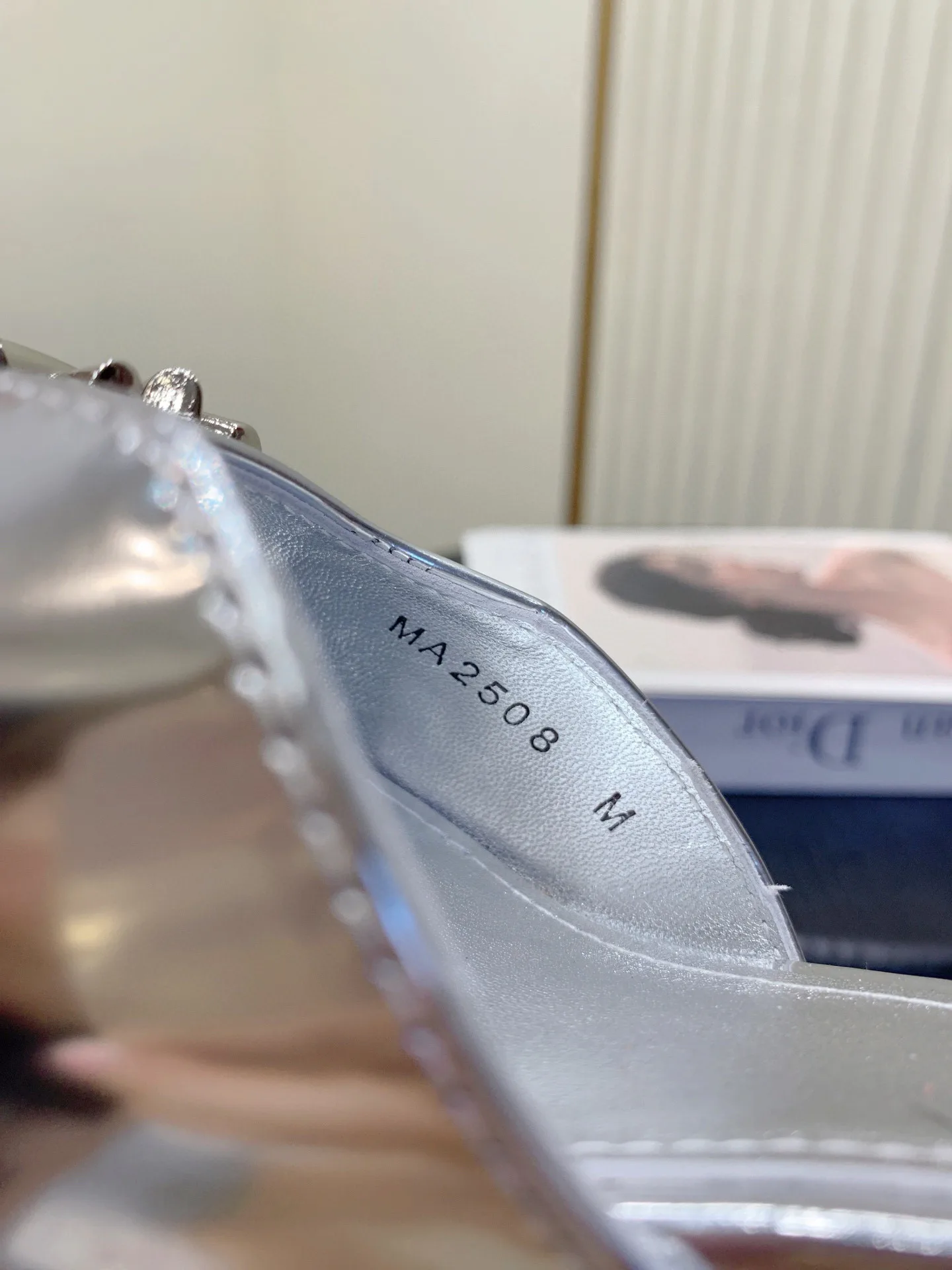 Women's Open-Toe Sandals LOUIS VUITTON 18365602