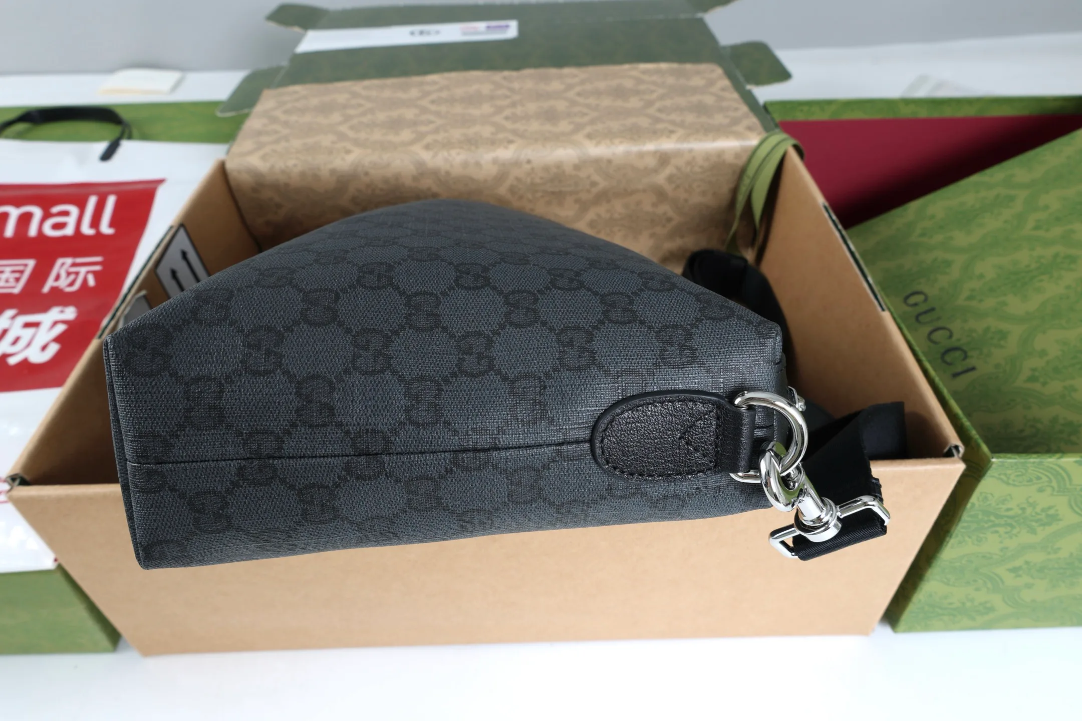 Women's Shoulder Bags GUCCI 18250596
