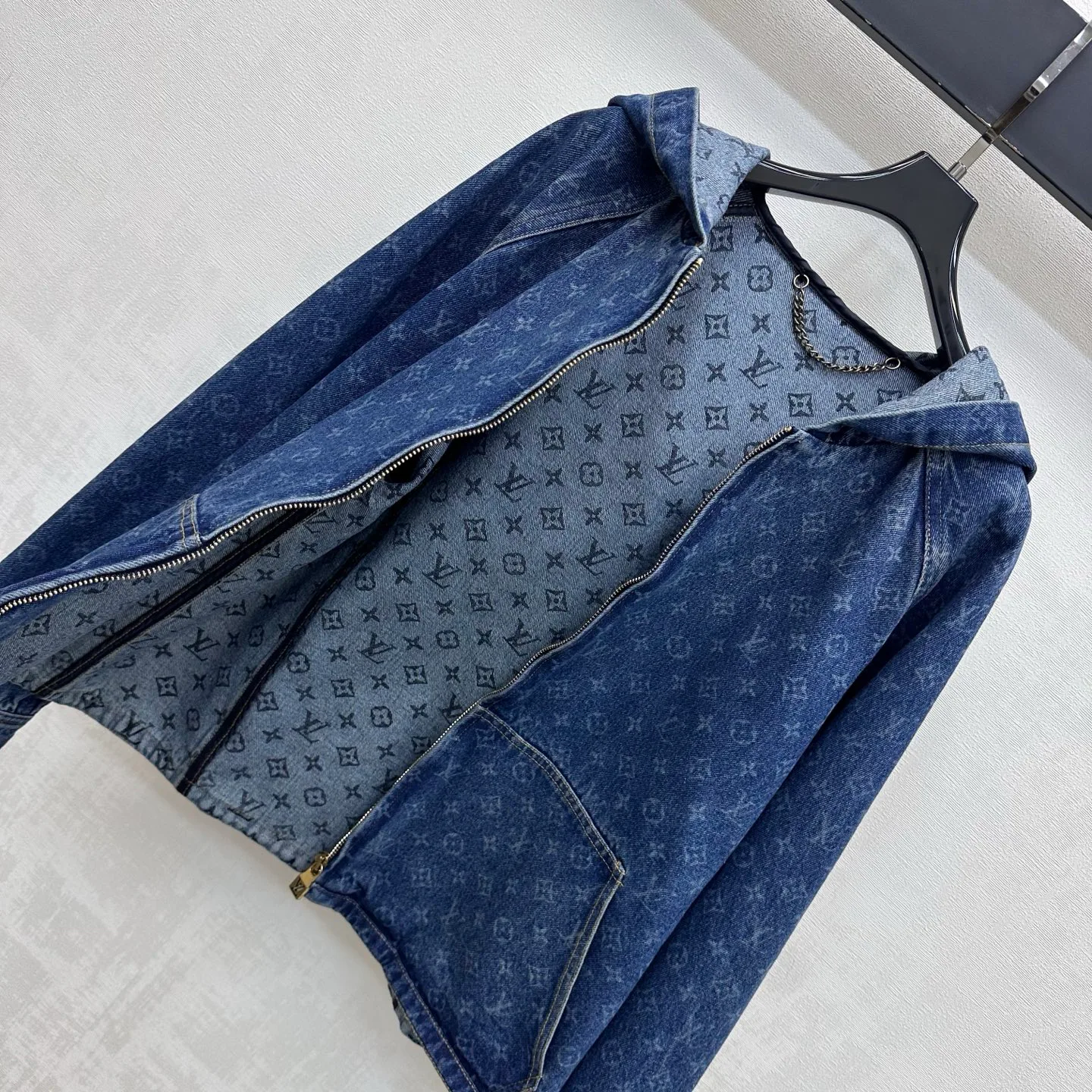 Women's Jackets And Down Jackets LOUIS VUITTON 18328050