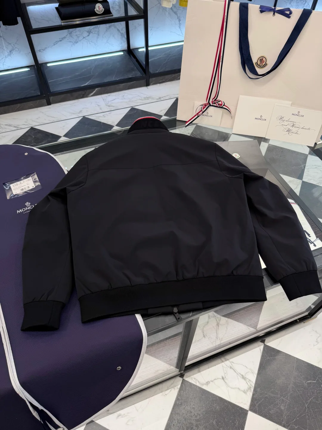 Куртки И Пуховики Мужские Moncler 18596196