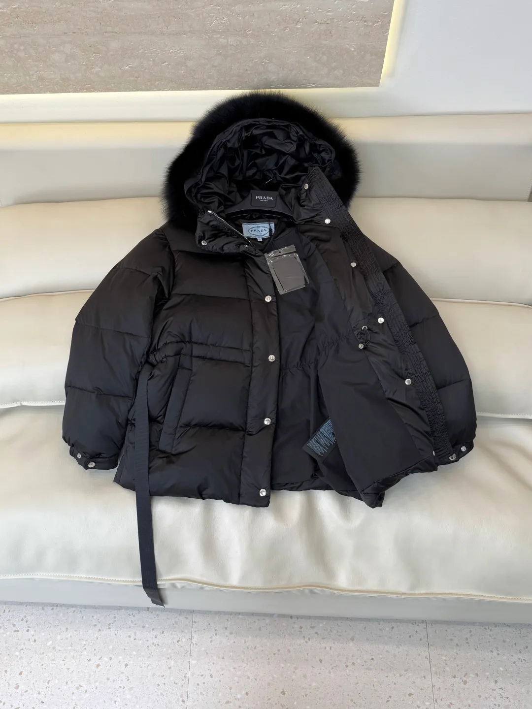 Куртки И Пуховики Женские Prada 18674647