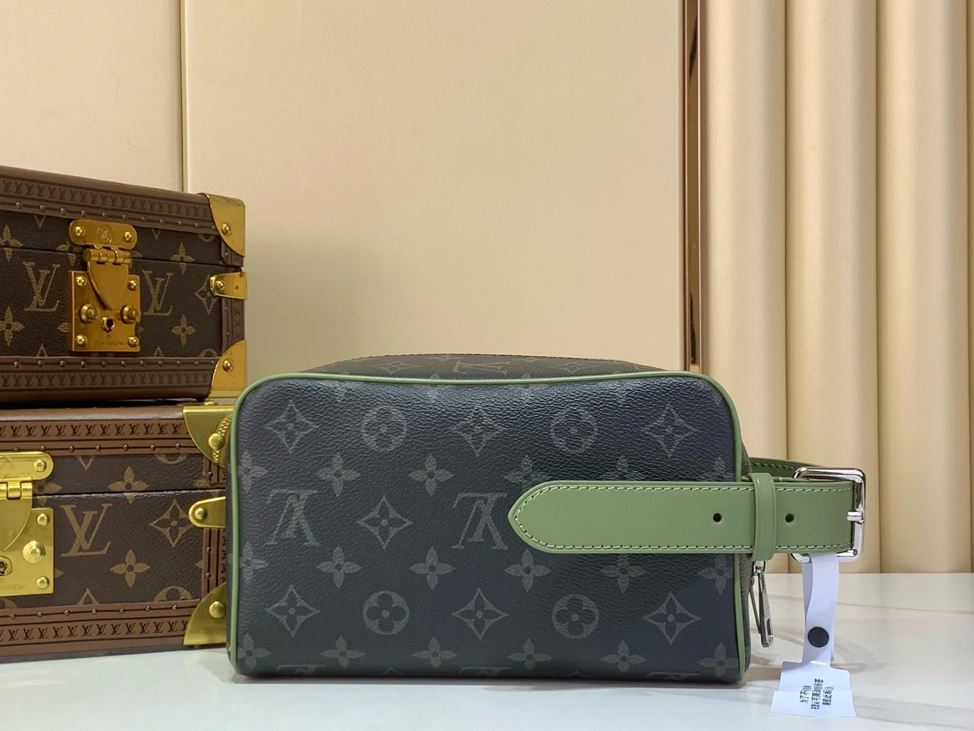 Women's Travel Bags LOUIS VUITTON 17499387
