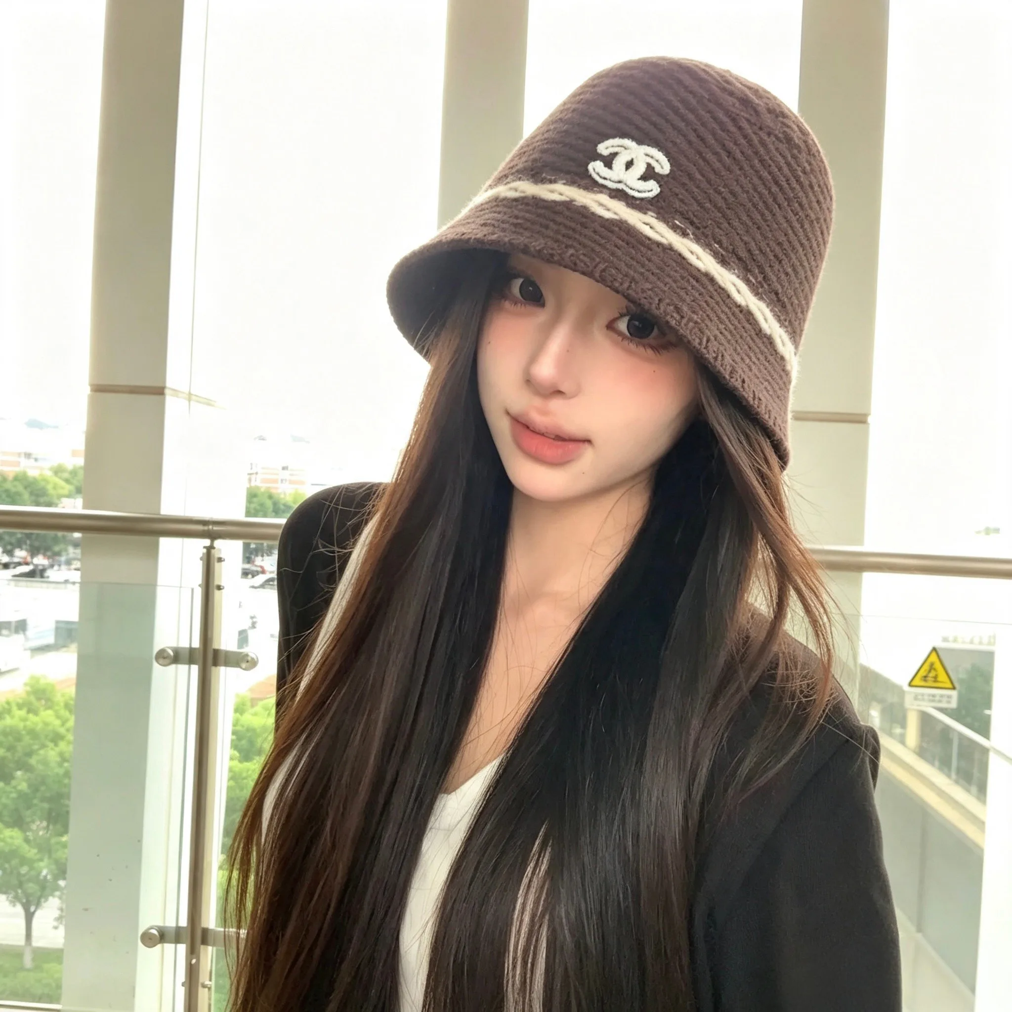 Hats CHANEL 18105307
