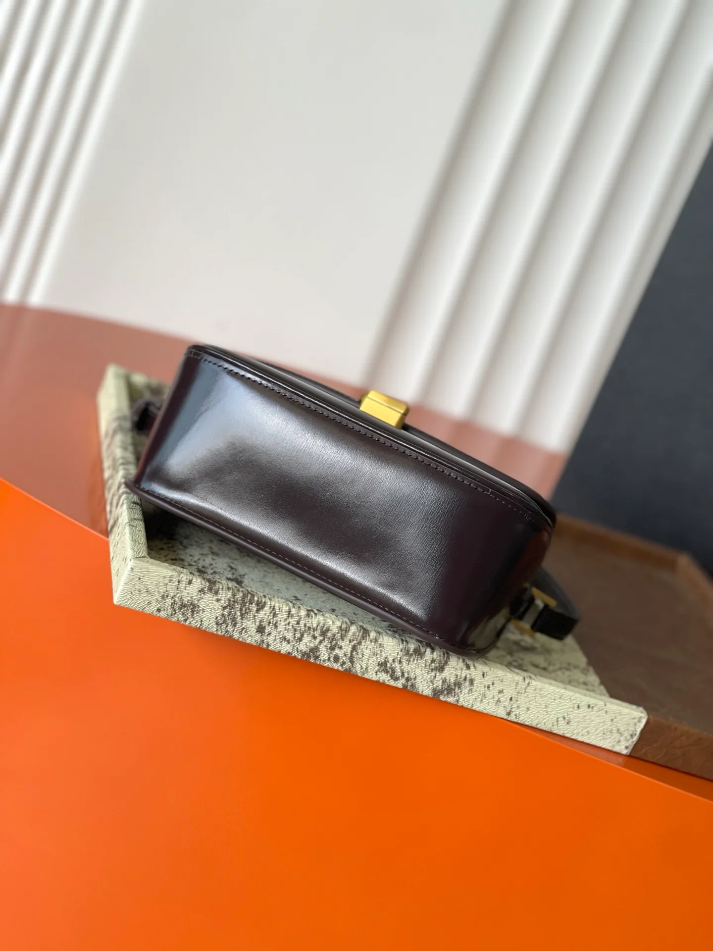 Классические Сумки Женские Saint Laurent 18610988