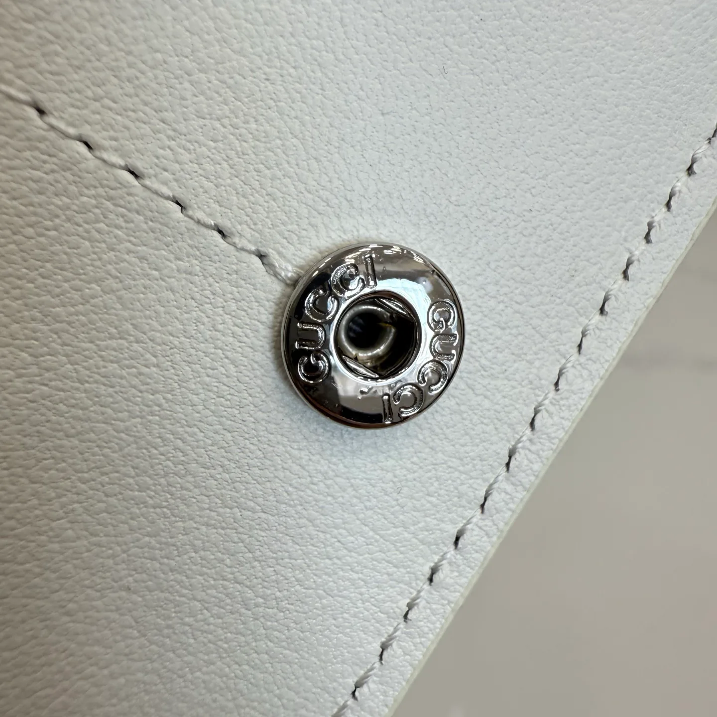 Women's Clutches GUCCI 17948251