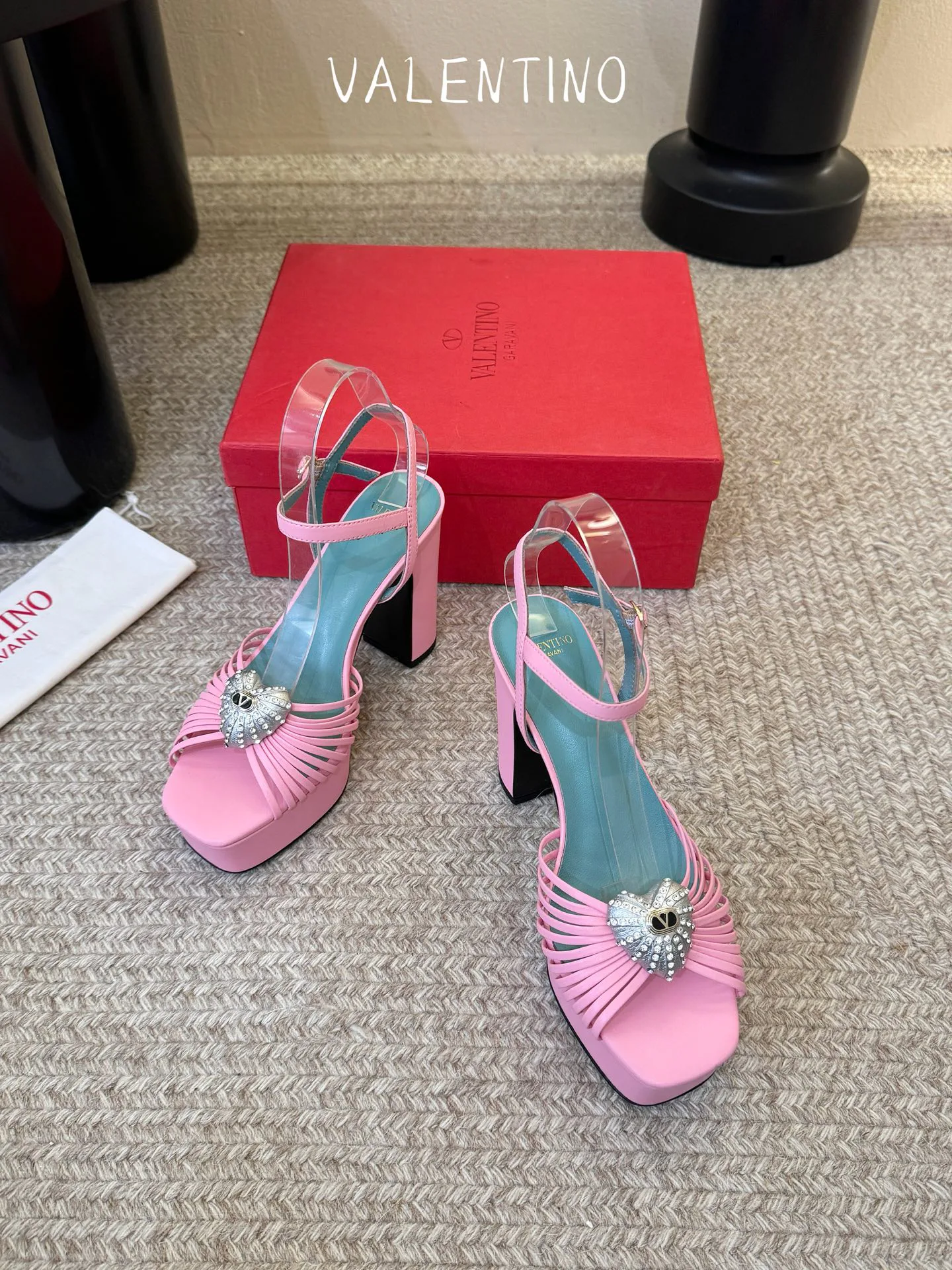 Women's Open-Toe Sandals VALENTINO 17396952