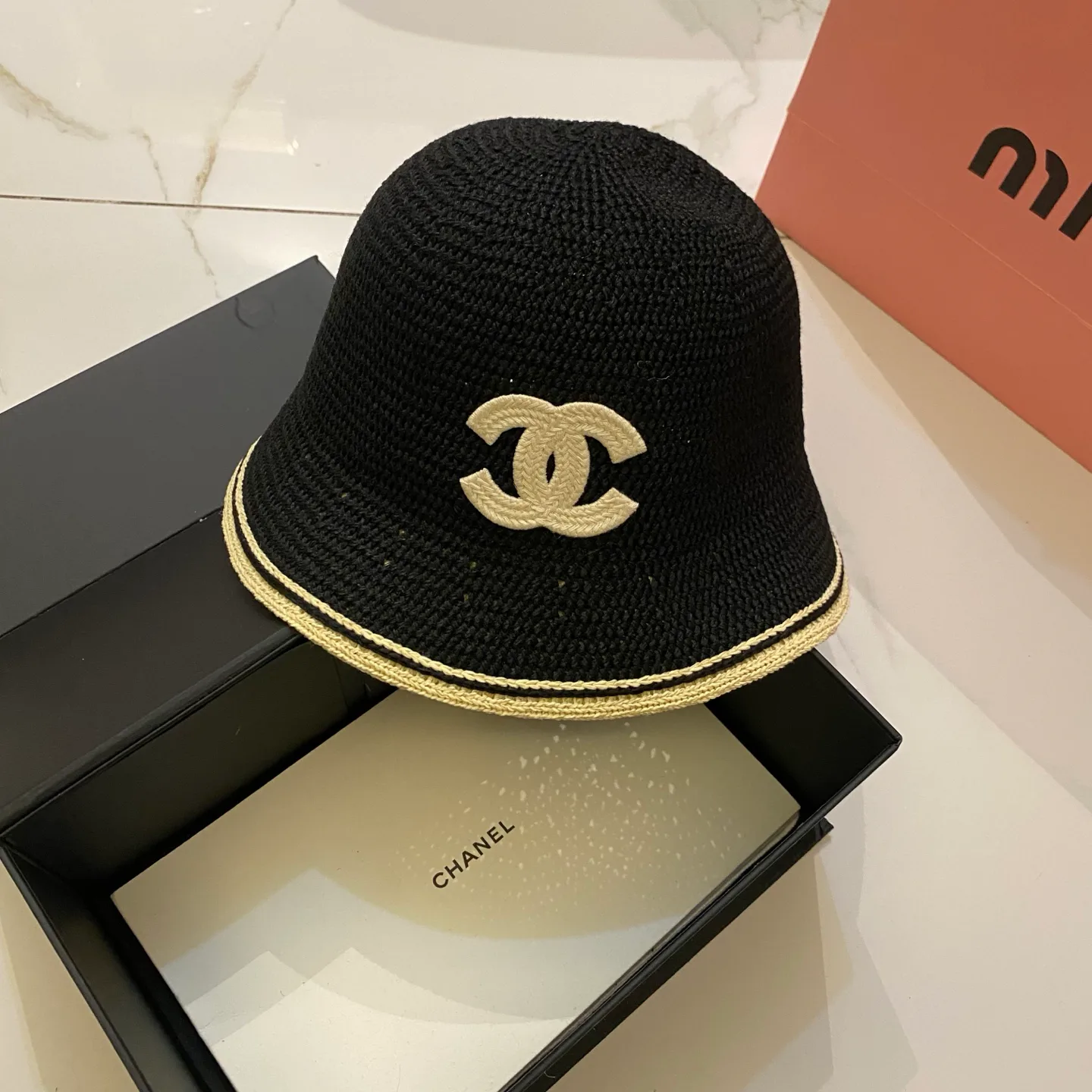 Hats CHANEL 17498309