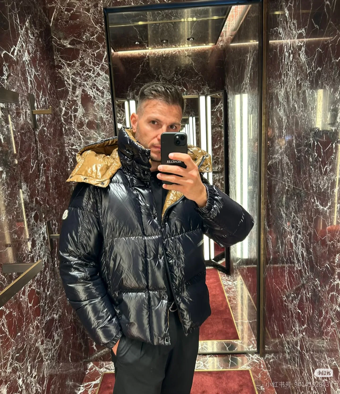 Men's Jackets And Down Jackets MONCLER 18044335