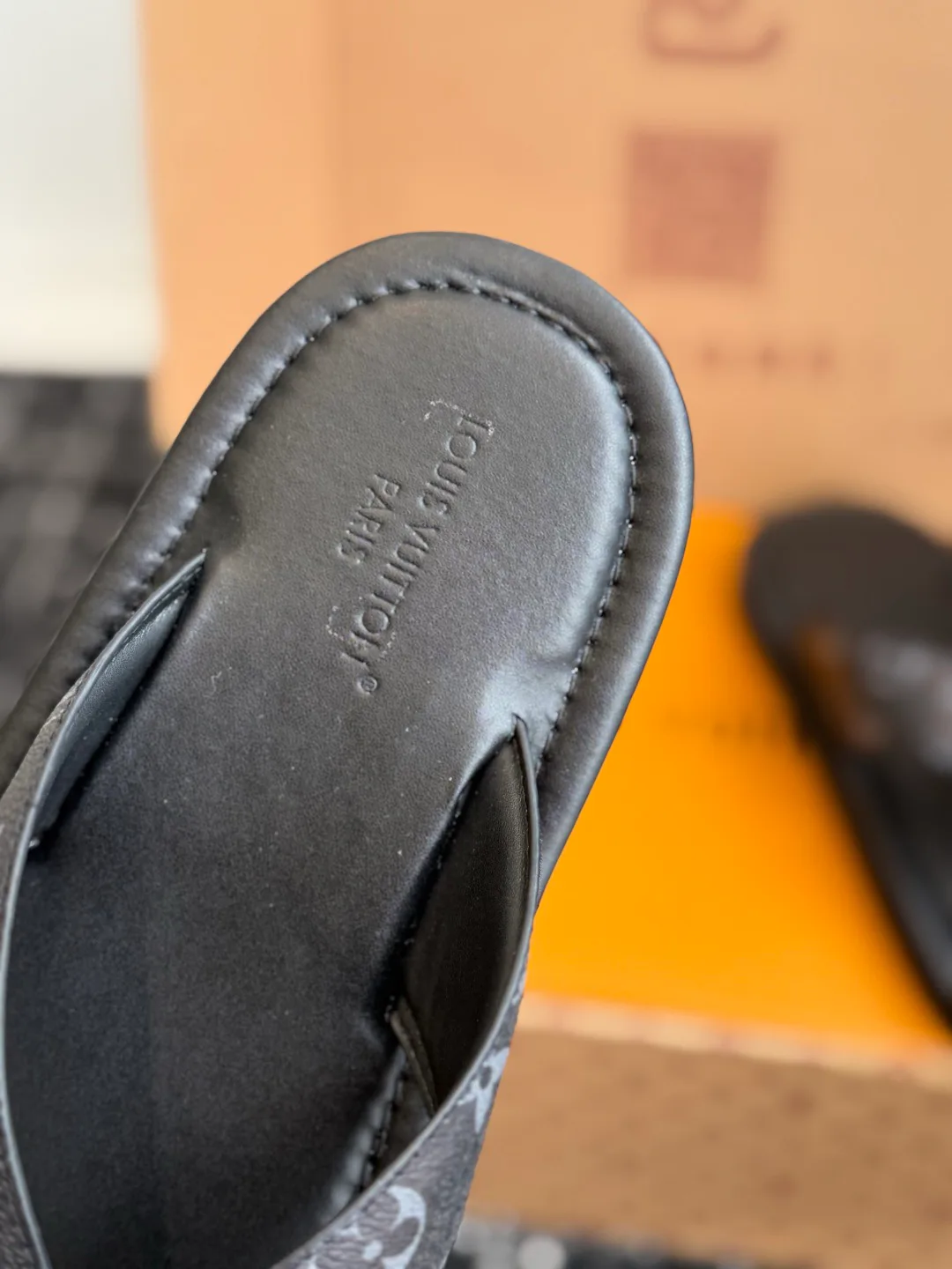 Men's Flip-Flops LOUIS VUITTON 17615642