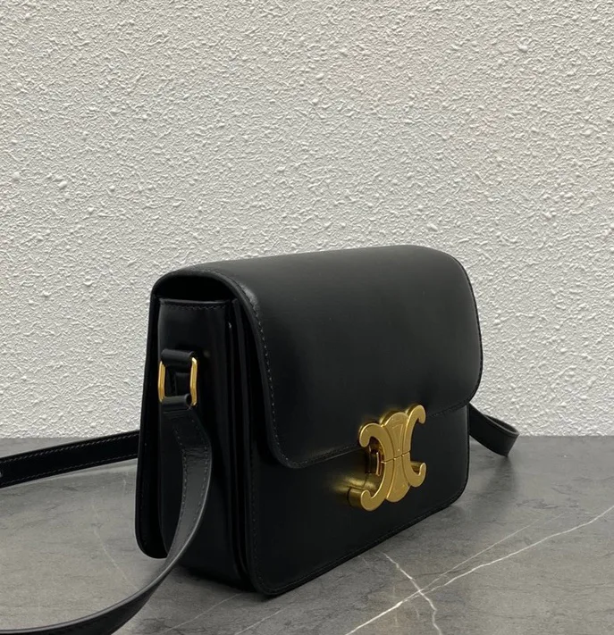 Women's Classic Handbags CELINE 18141589