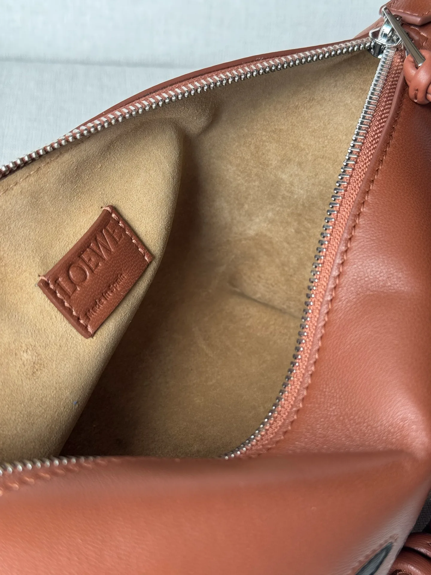 Women's Classic Handbags LOEWE 17887372