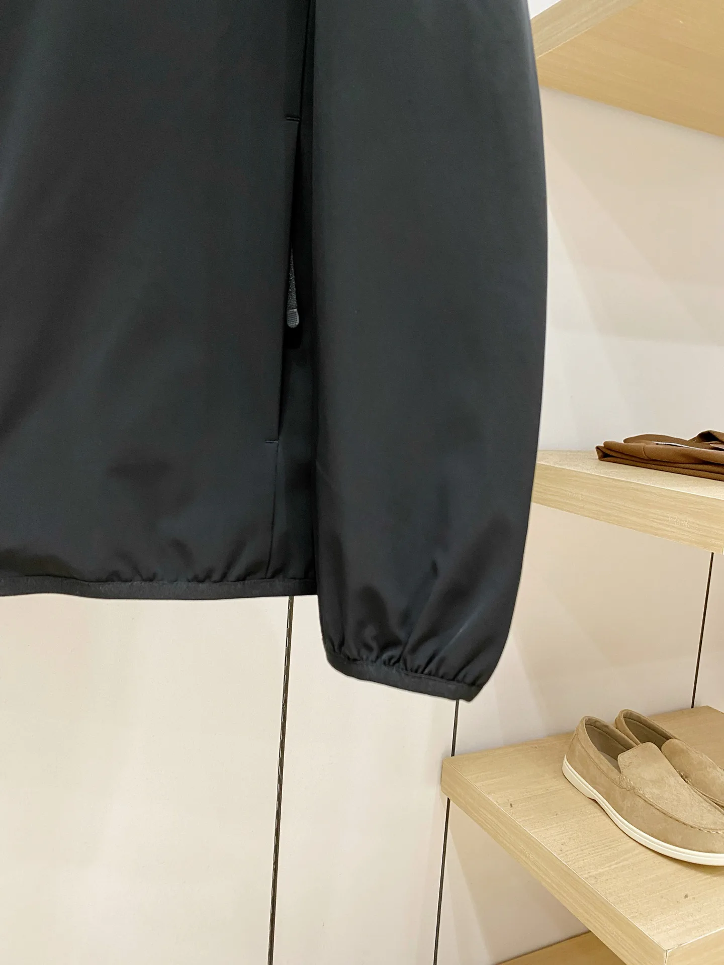 Men's Jackets And Down Jackets MONCLER 18374651