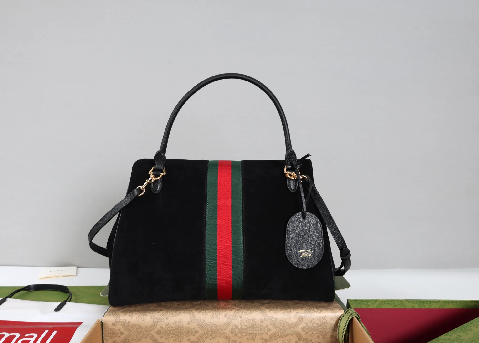 Women's Classic Handbags GUCCI 18250574