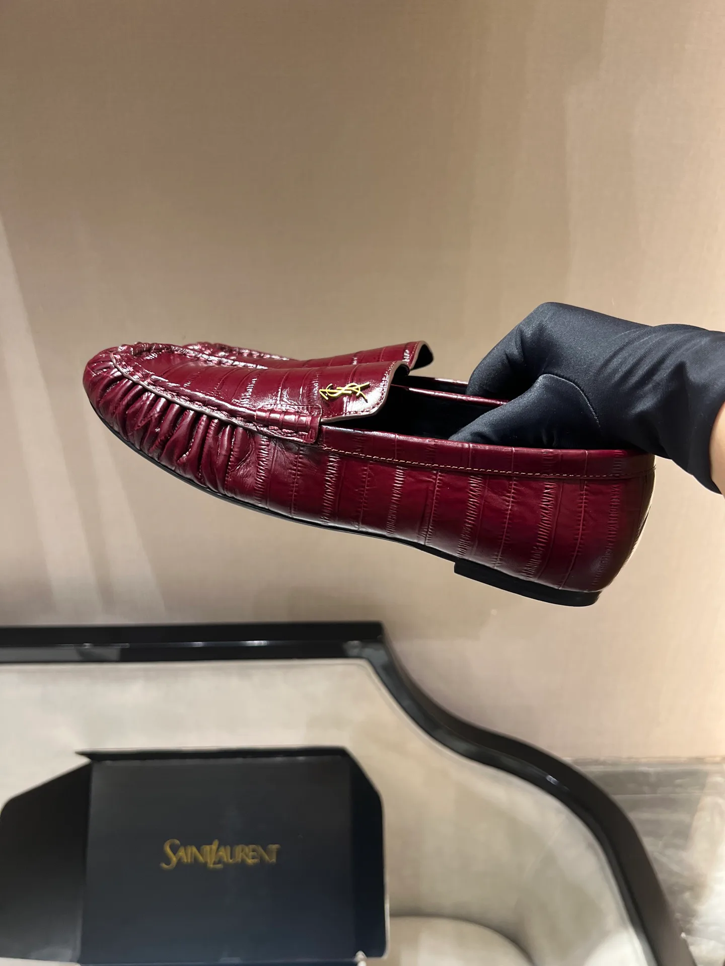 Women's Loafers And Moccasins SAINT LAURENT 17897596