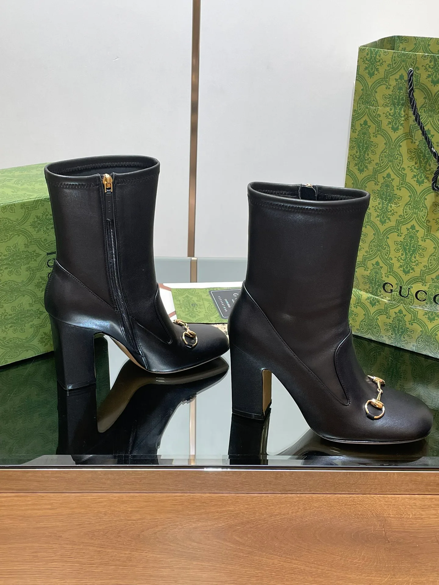 Women's Booties GUCCI 18083287