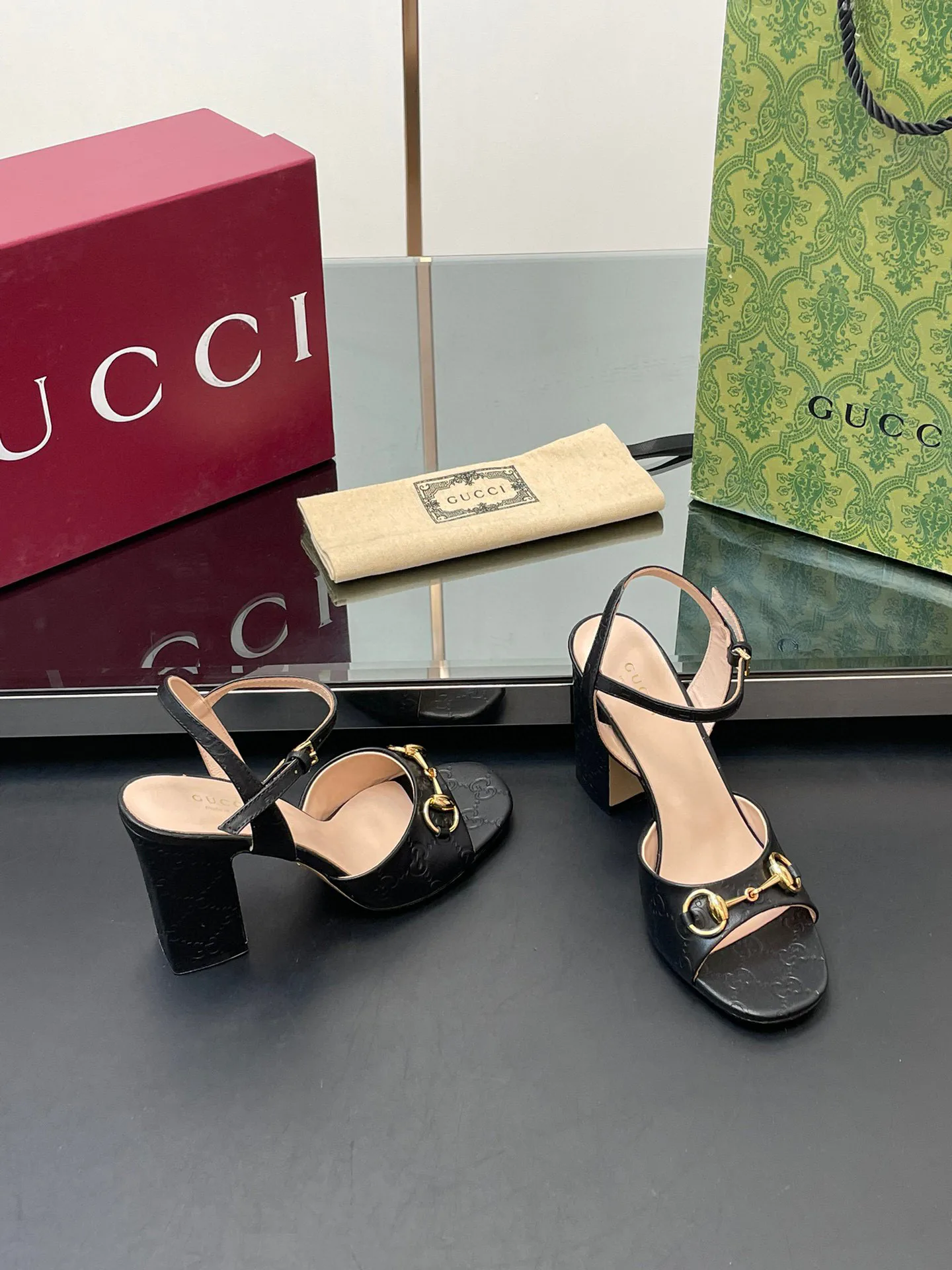 Women's Open-Toe Sandals GUCCI 17614710