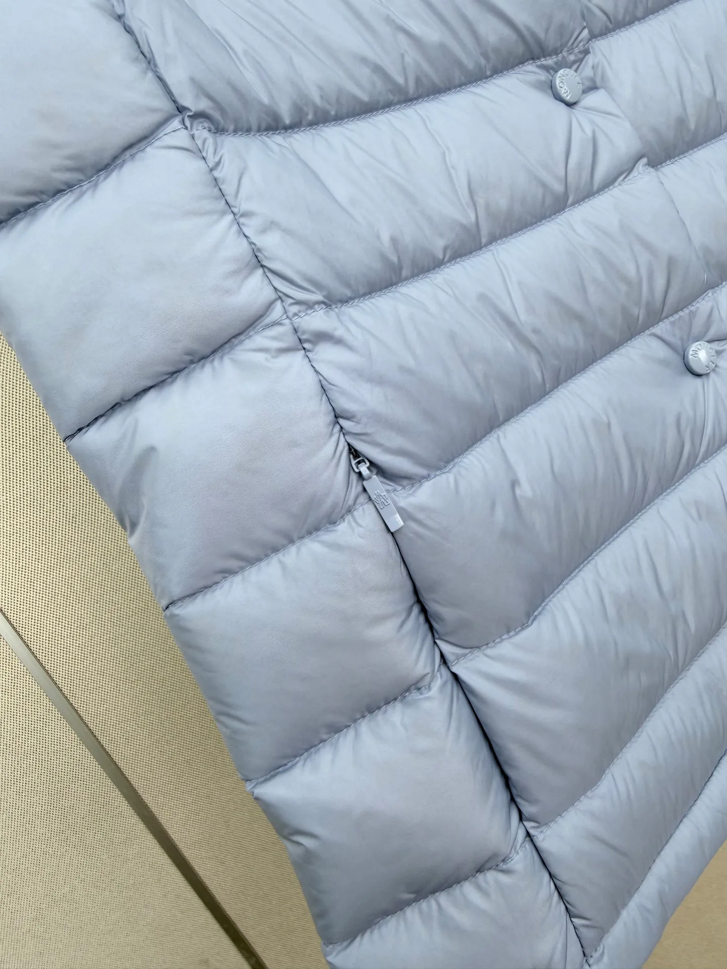 Women's Jackets And Down Jackets MONCLER 18108521