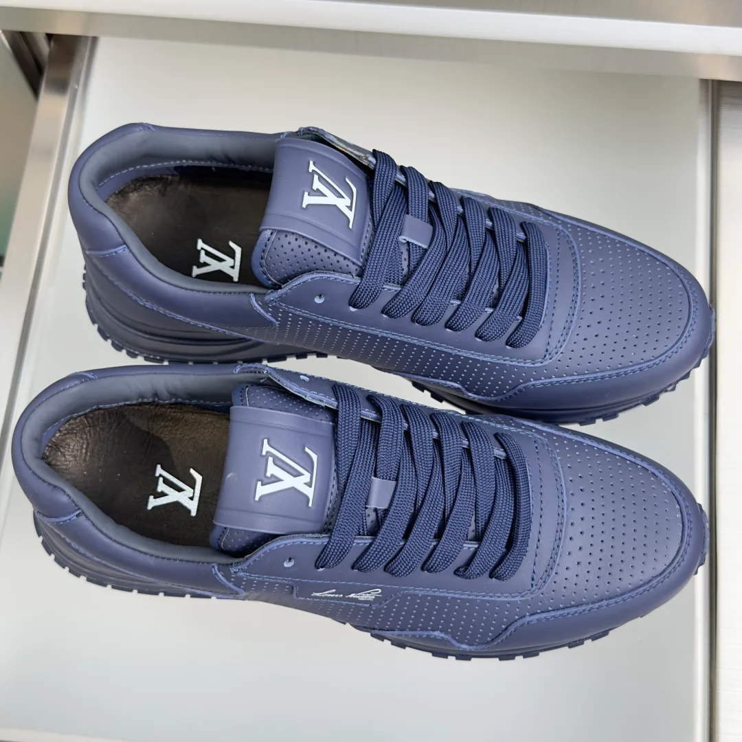 Men's Sneakers LOUIS VUITTON 17950788