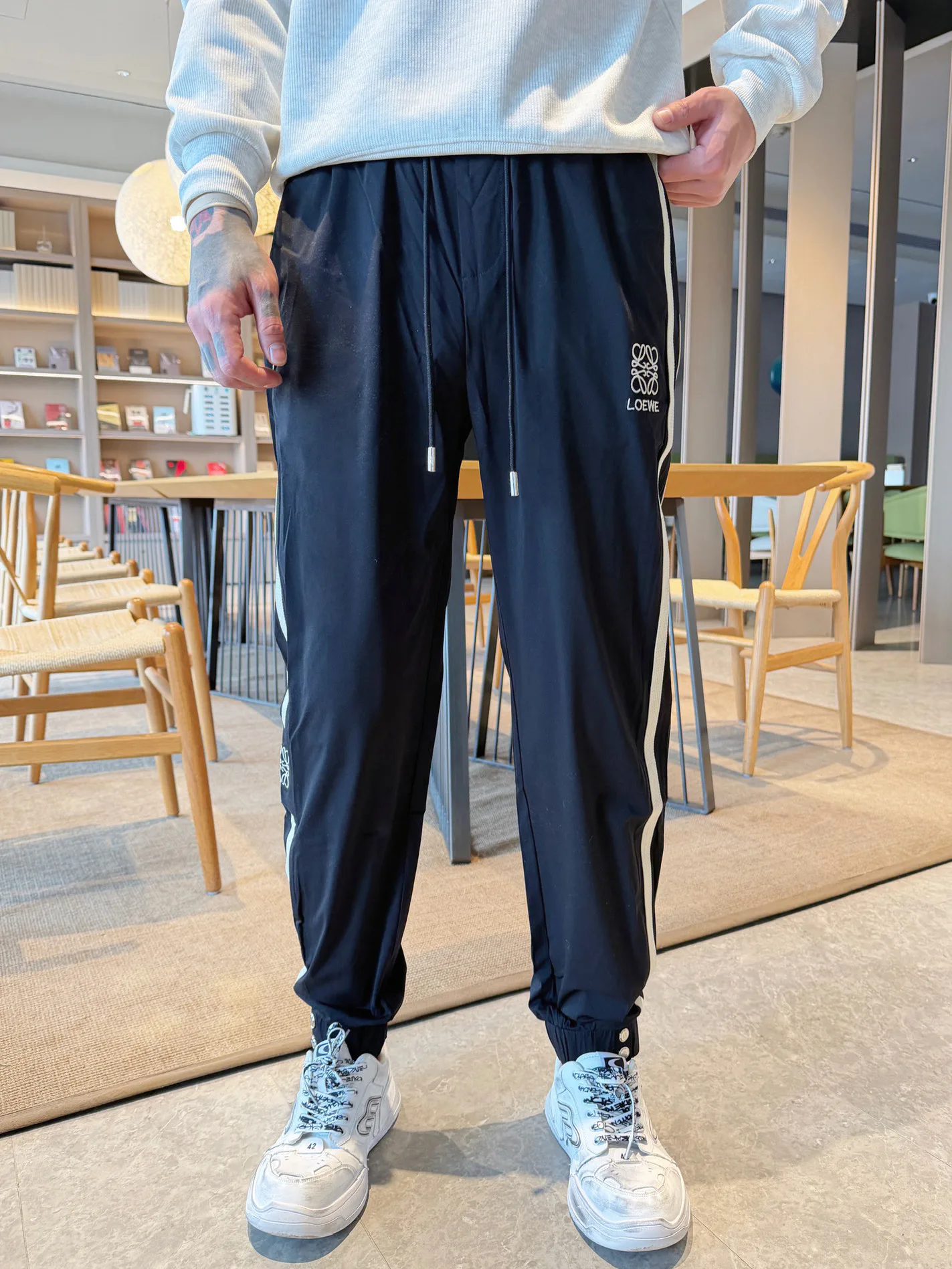 Men's Trousers LOEWE 18345737
