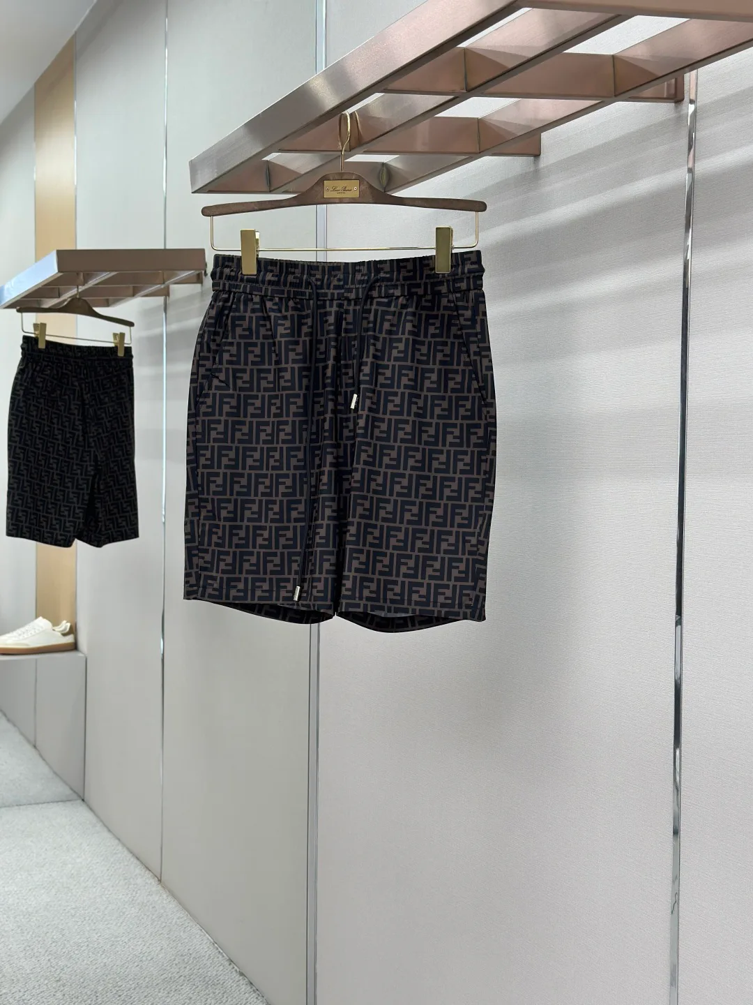 Men's Shorts FENDI 17468340