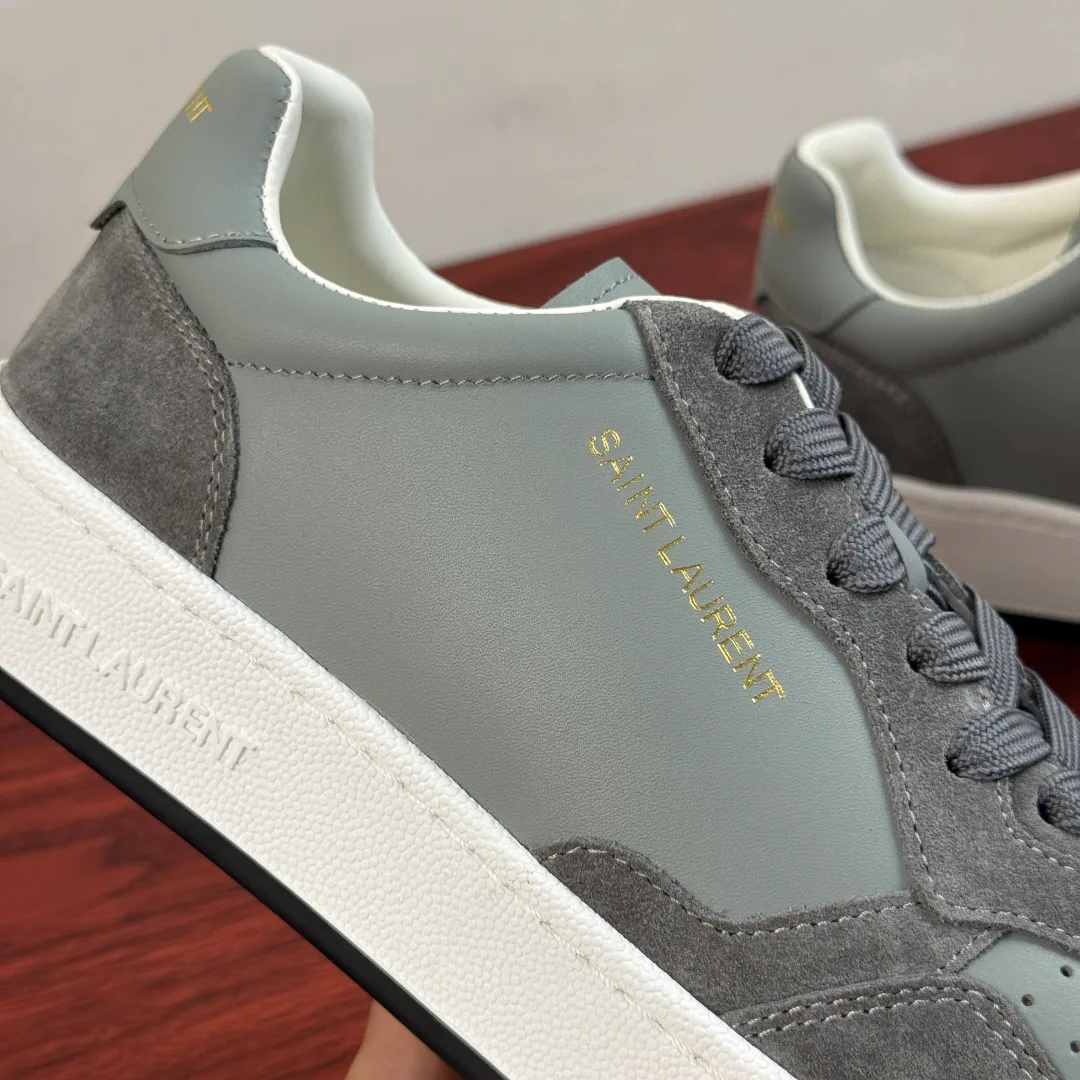 Men's Sneakers SAINT LAURENT 17828978