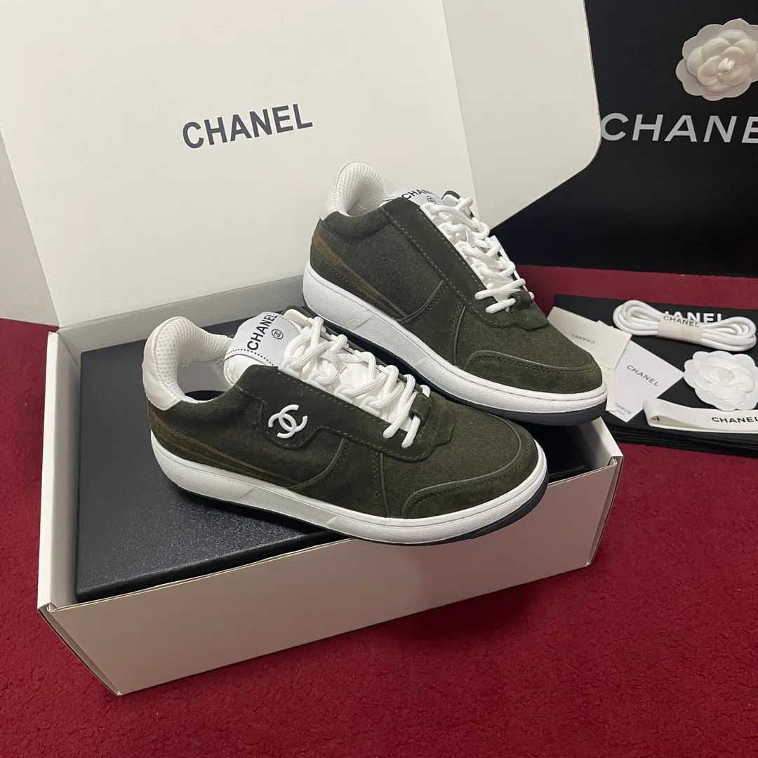Women's Sneakers CHANEL 18195105