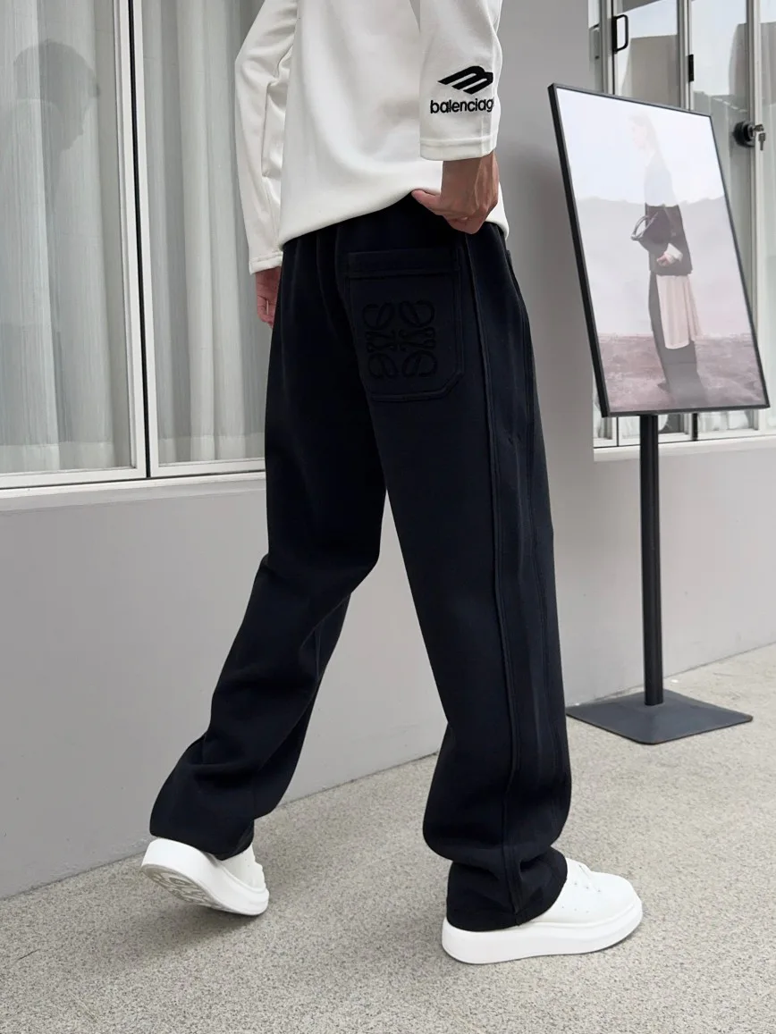 Men's Trousers LOEWE 18178321