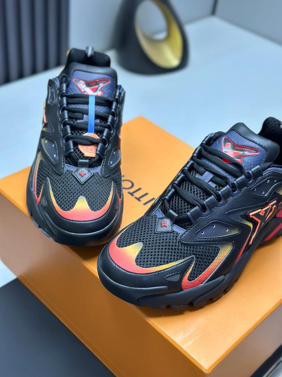 Men's Sneakers LOUIS VUITTON 18211987