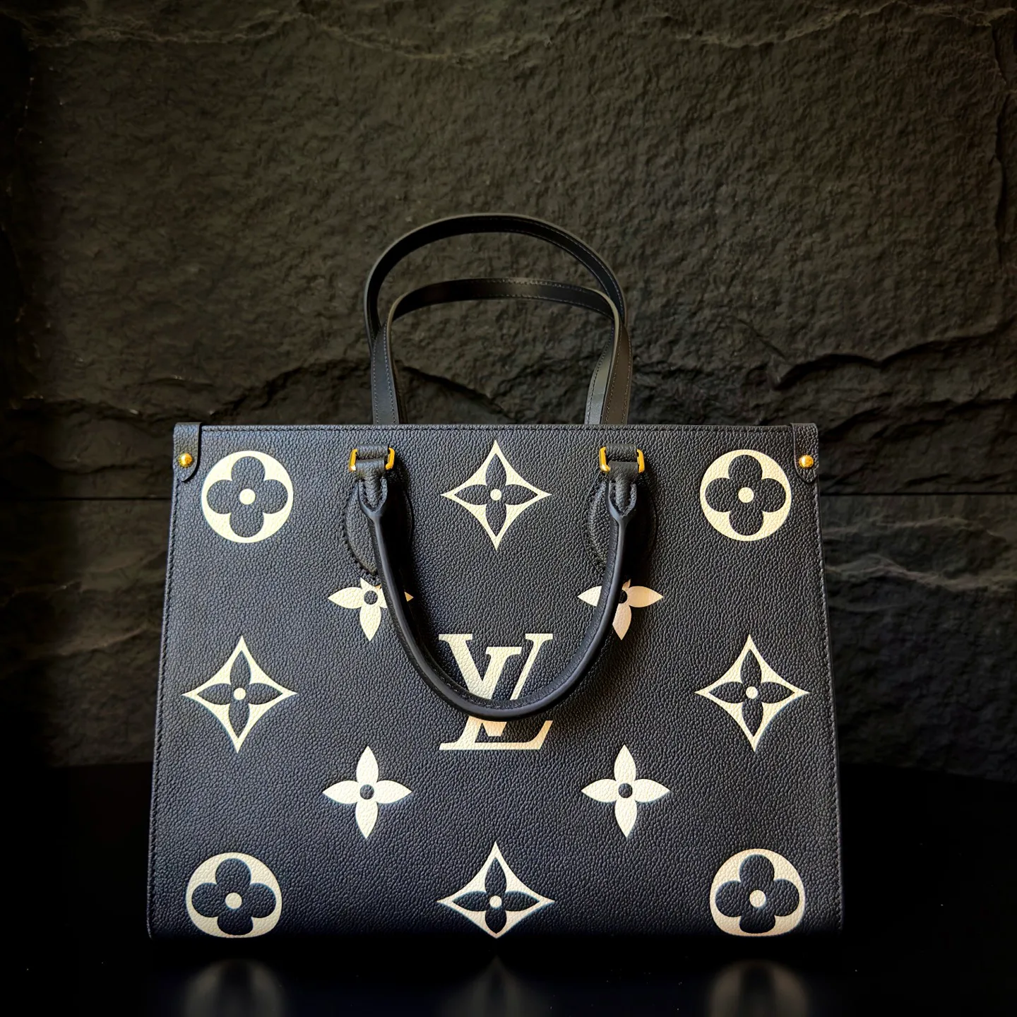 Women's Classic Handbags LOUIS VUITTON 17864858