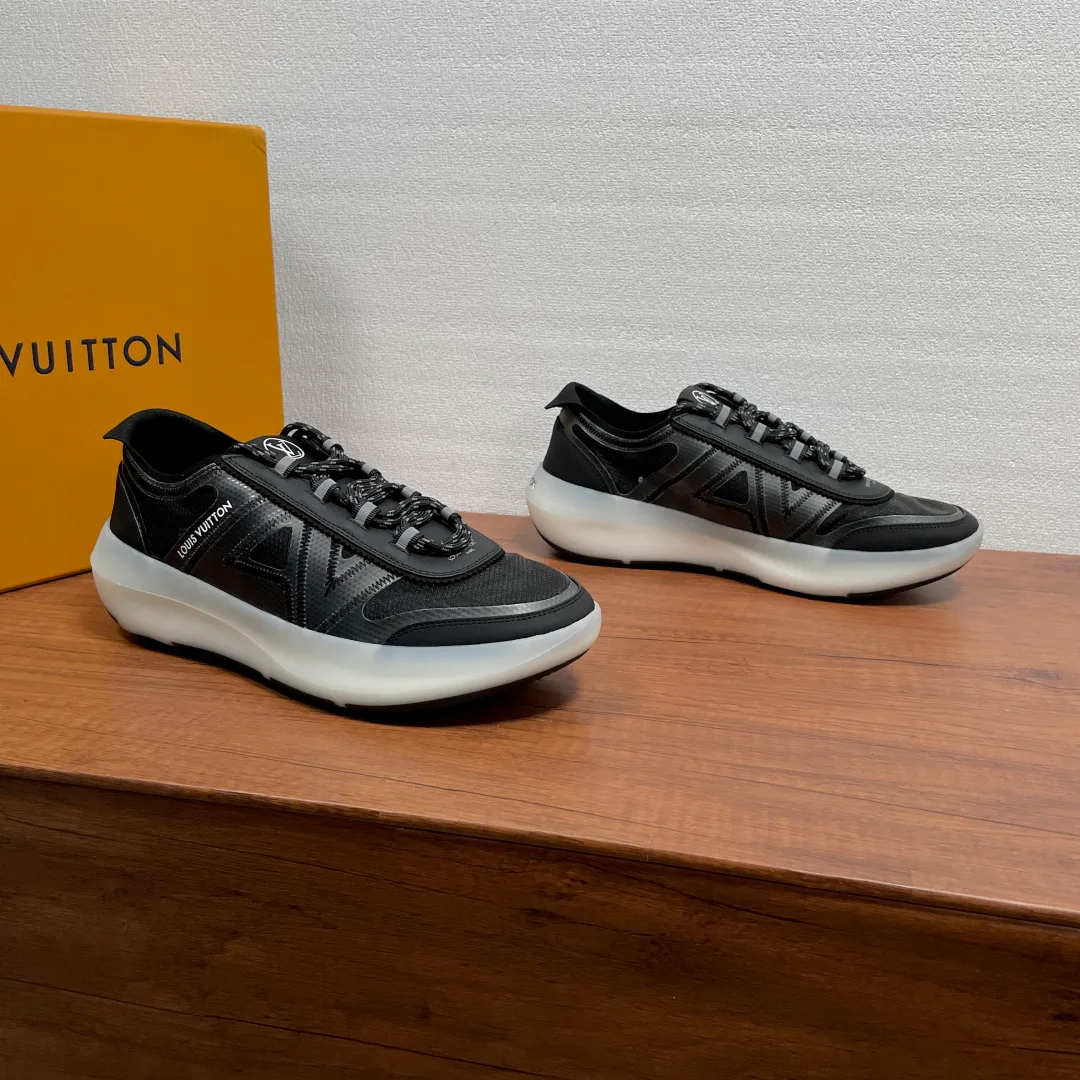 Men's Sneakers LOUIS VUITTON 17307266