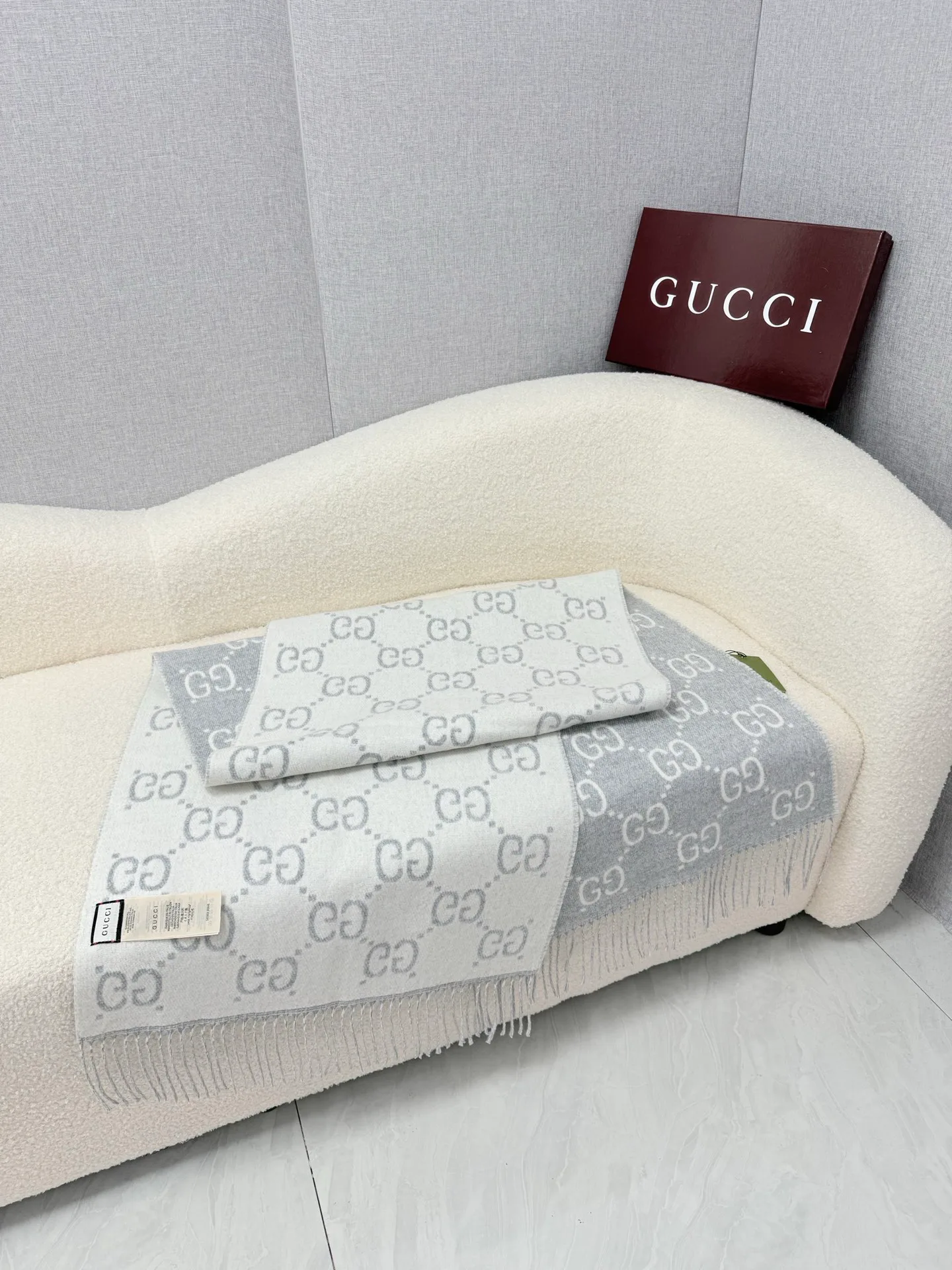 Scarves GUCCI 18275015