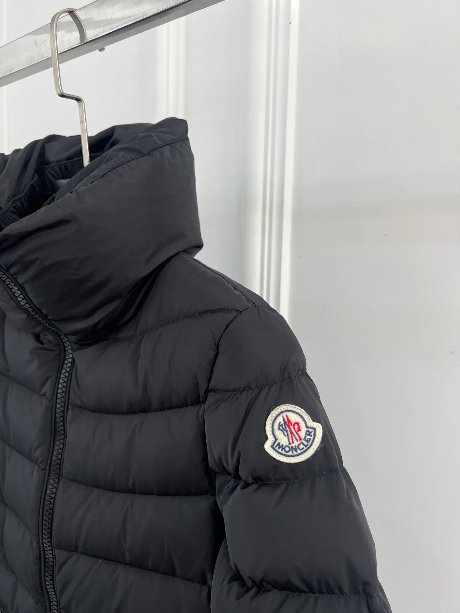 Women's Jackets And Down Jackets MONCLER 18416188