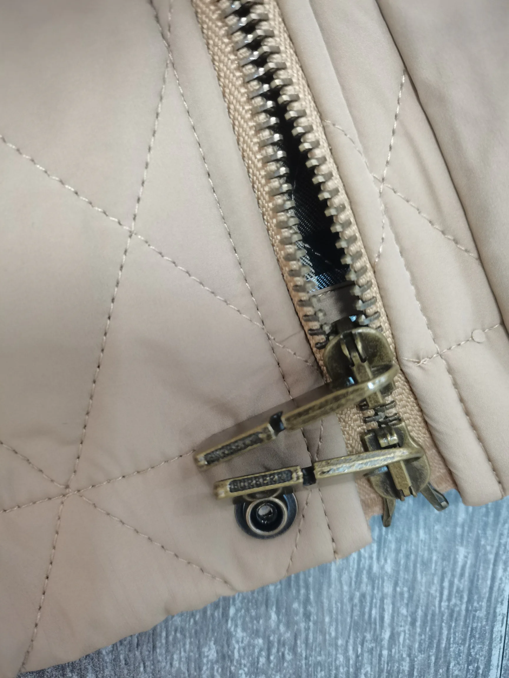 Women's Jackets And Down Jackets BURBERRY 17998528
