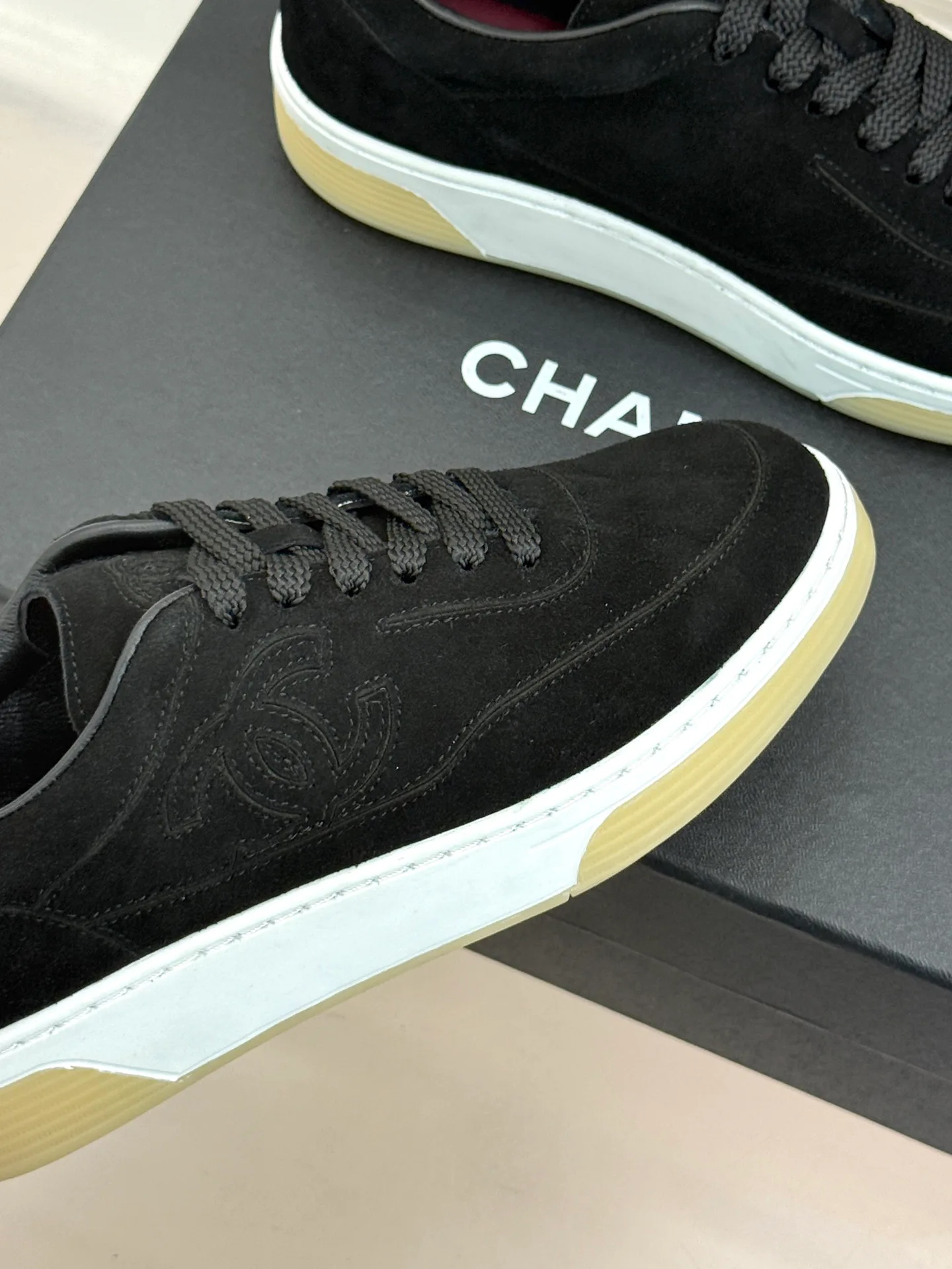 Women's Sneakers CHANEL 18154784