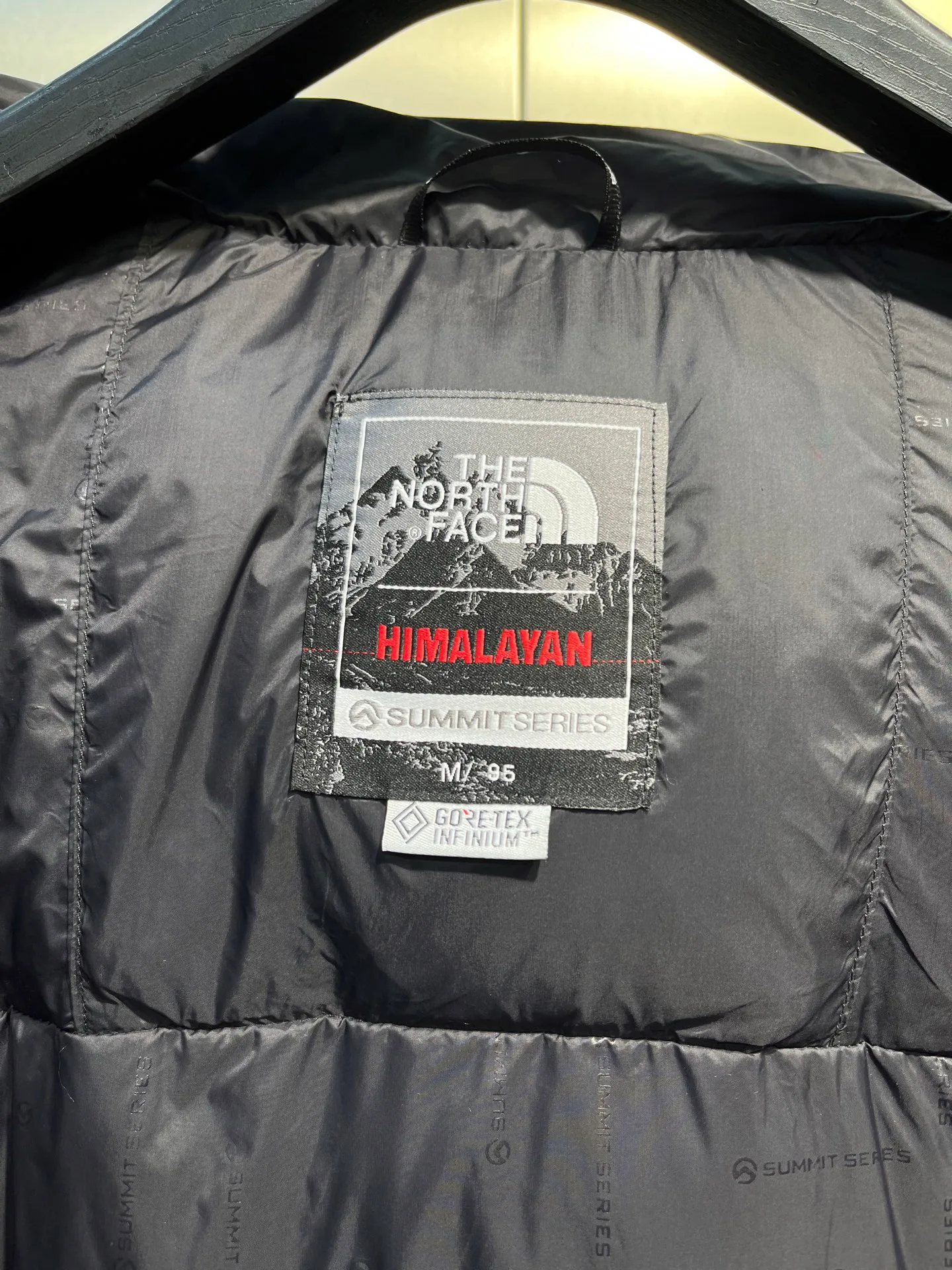 Women's Jackets And Down Jackets THE NORTH FACE 18130437