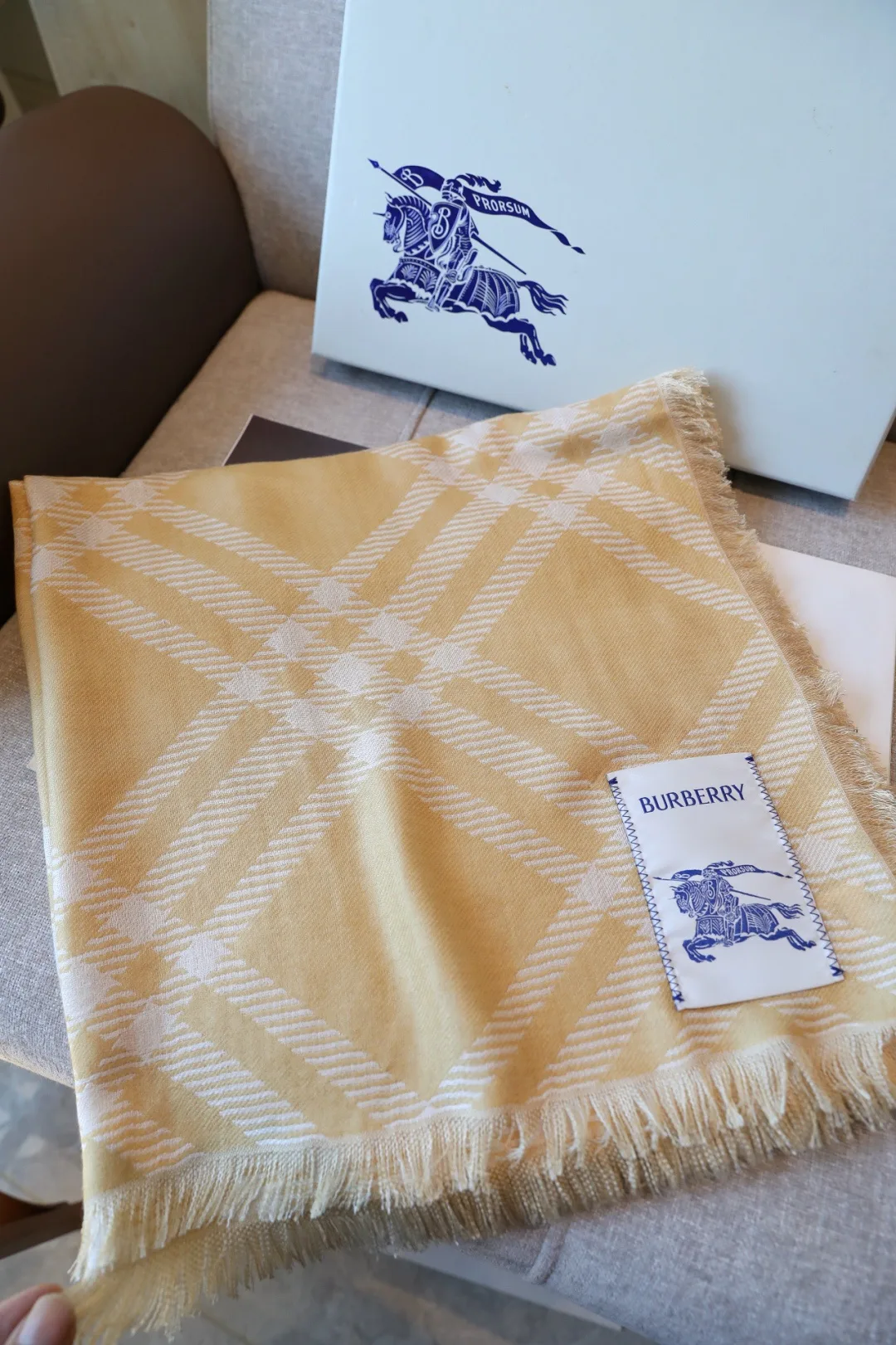 Scarves BURBERRY 18419148