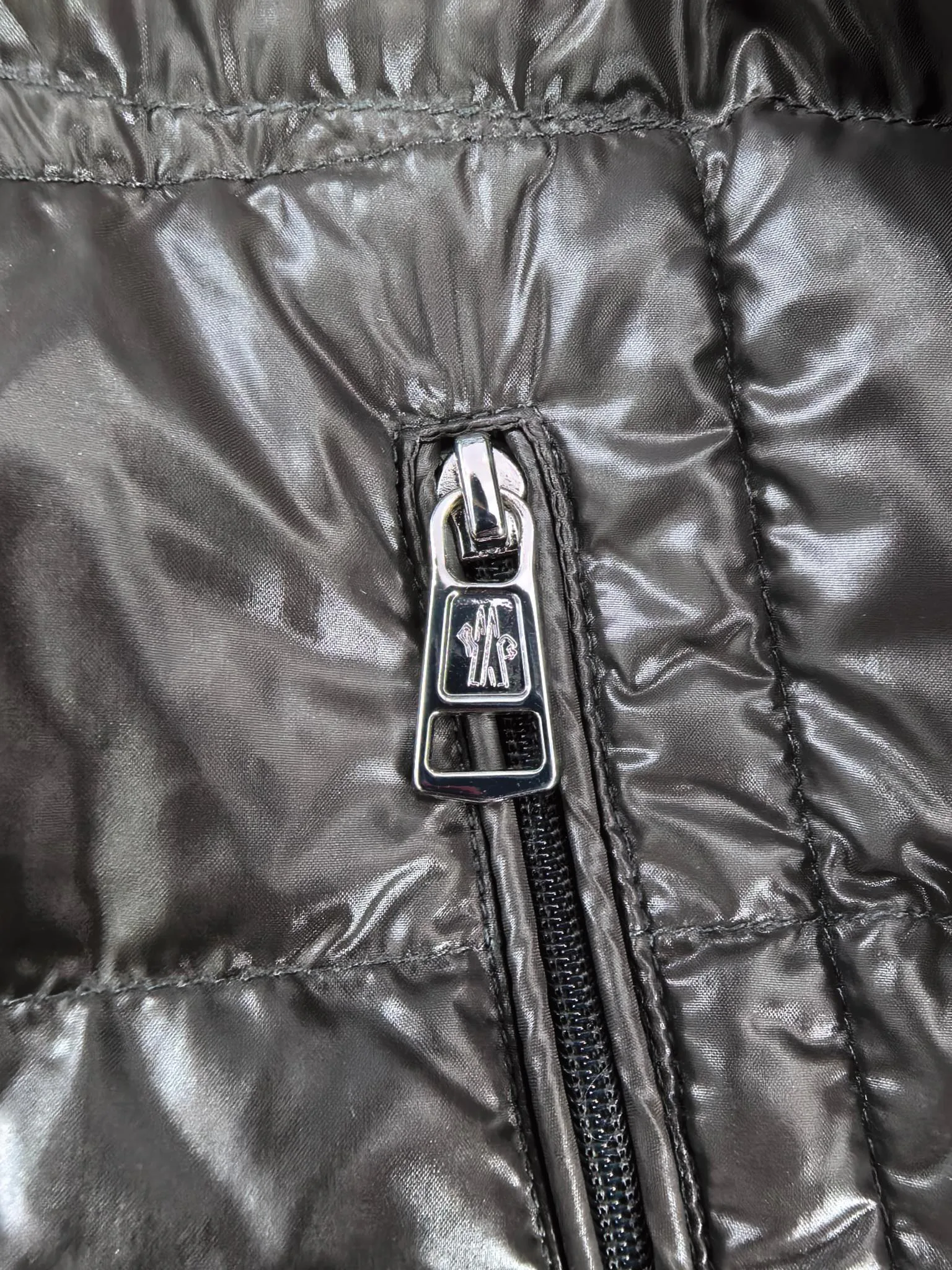 Куртки И Пуховики Мужские Moncler 18683755